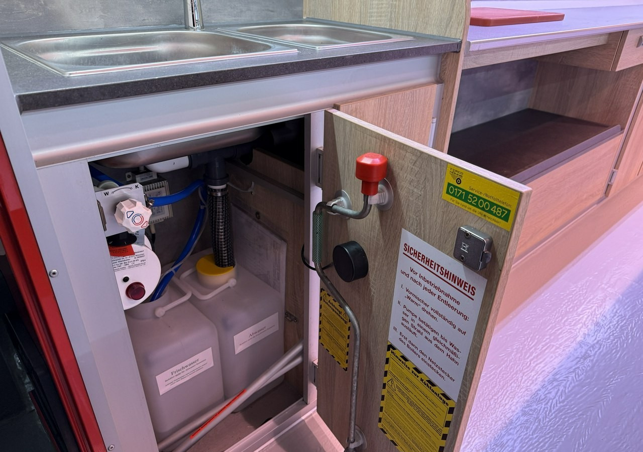 Fiat Ducato Autosklep wędlin Gastronomiczna food truck foodtruck sklep Borco 202 - Autonegozio: foto 5 Fiat Ducato Autosklep wędlin Gastronomiczna food truck foodtruck sklep Borco 202 - Autonegozio: foto 5