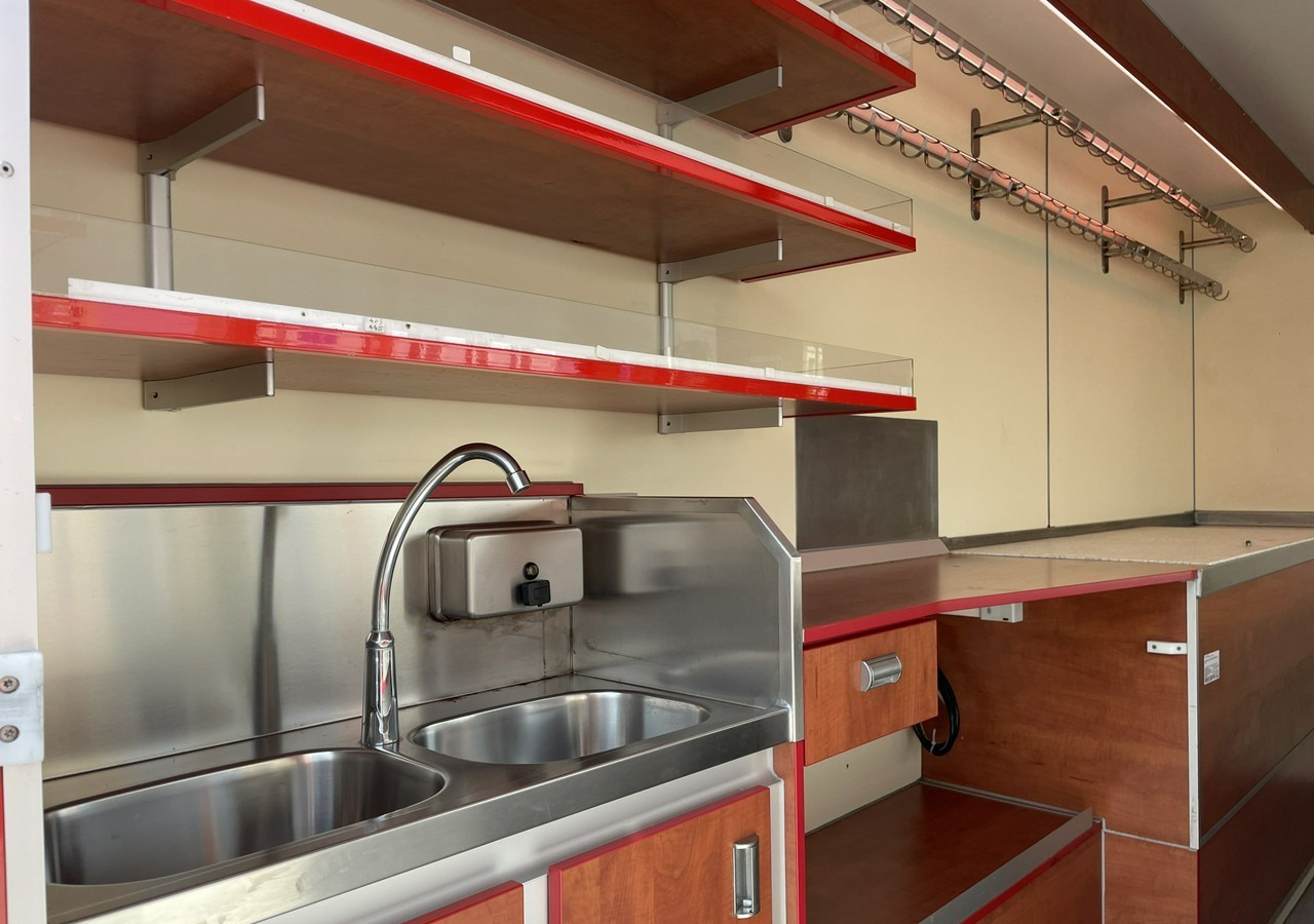 Fiat Ducato Autosklep wędlin Gastronomiczny Food Truck Foodtruck Sklep Borco 201 - Autonegozio: foto 4 Fiat Ducato Autosklep wędlin Gastronomiczny Food Truck Foodtruck Sklep Borco 201 - Autonegozio: foto 4