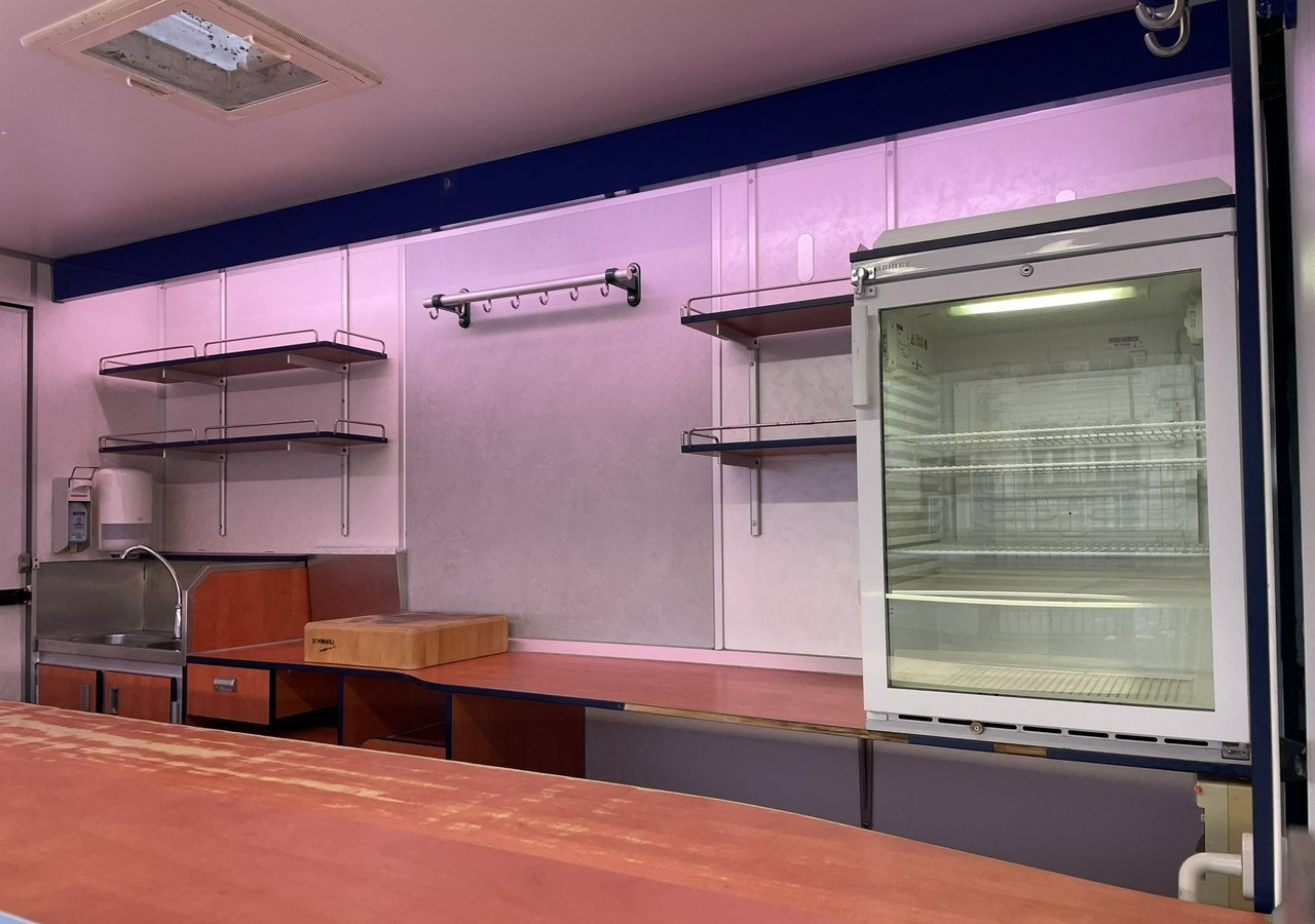 Fiat Ducato Autosklep wędlin Gastronomiczny Food Truck Foodtruck Sklep Borco 350 - Autonegozio: foto 4 Fiat Ducato Autosklep wędlin Gastronomiczny Food Truck Foodtruck Sklep Borco 350 - Autonegozio: foto 4