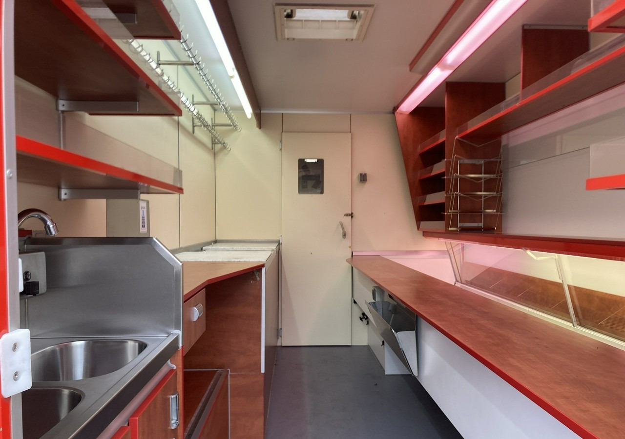 Fiat Ducato Autosklep wędliny Gastronomiczny Food Truck Foodtruck sklep Borco 20 - Autonegozio: foto 2 Fiat Ducato Autosklep wędliny Gastronomiczny Food Truck Foodtruck sklep Borco 20 - Autonegozio: foto 2