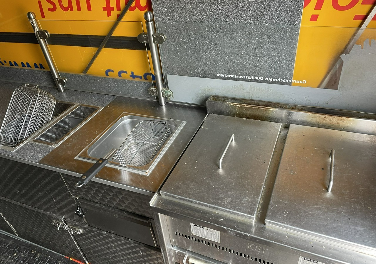 Autonegozio Fiat Ducato Ducato Autogrill Autosklep Foodtruck food truck Gastronomiczny 2018: foto 13 Autonegozio Fiat Ducato Ducato Autogrill Autosklep Foodtruck food truck Gastronomiczny 2018: foto 13