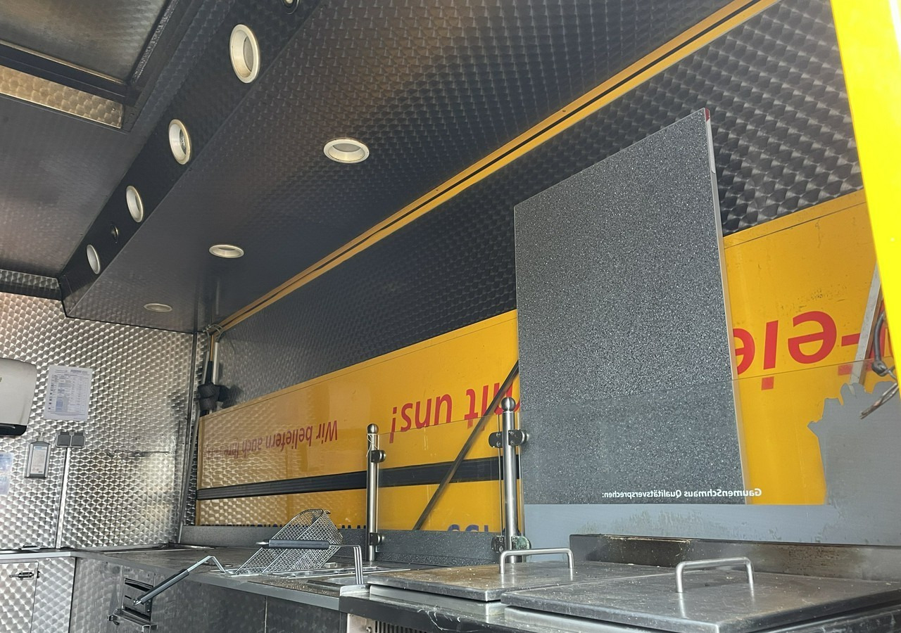 Autonegozio Fiat Ducato Ducato Autogrill Autosklep Foodtruck food truck Gastronomiczny 2018: foto 11 Autonegozio Fiat Ducato Ducato Autogrill Autosklep Foodtruck food truck Gastronomiczny 2018: foto 11