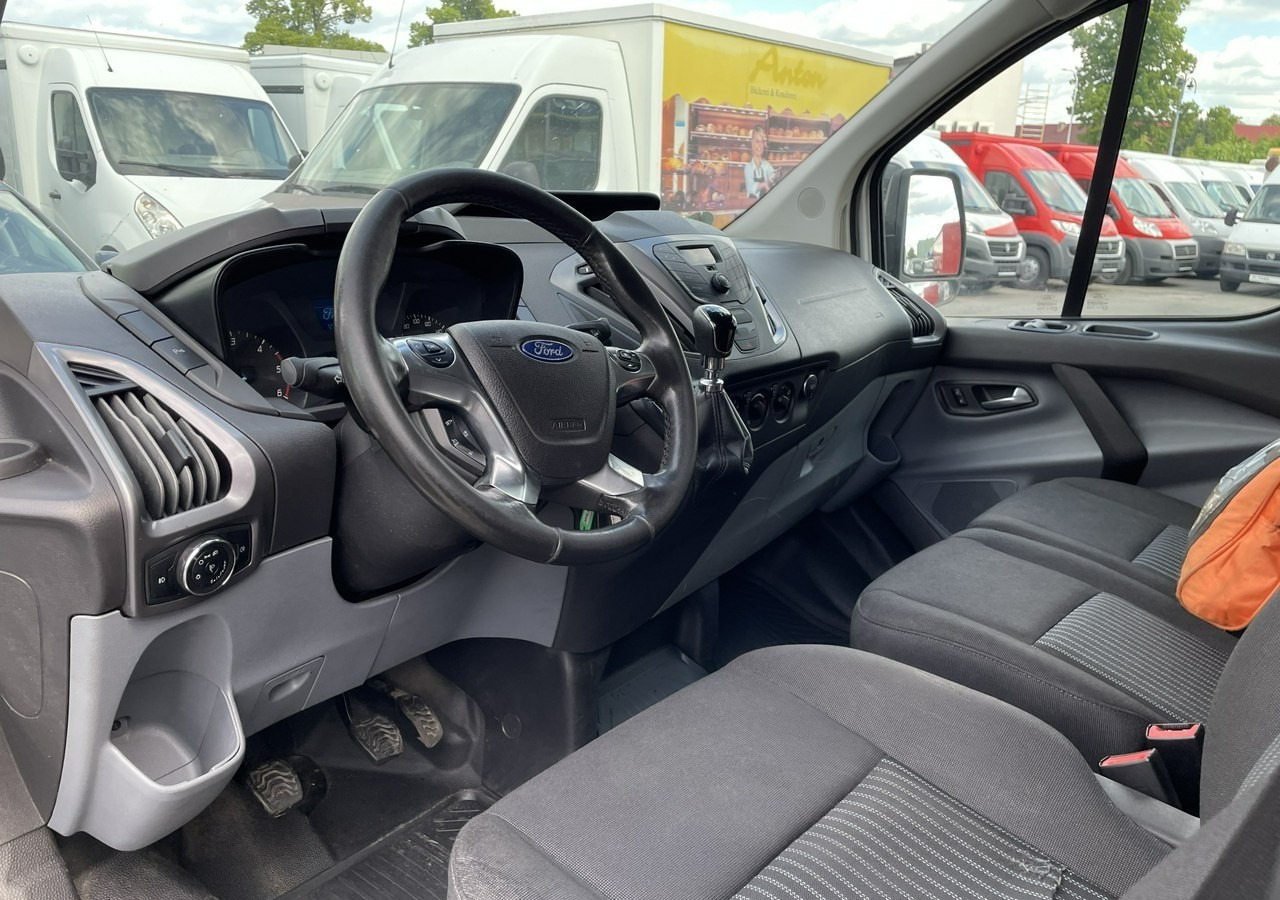 Ford Transit Transit Custom Transit Custom 2.0 Klima 153tkm Model 2018 - Furgone chiuso: foto 2 Ford Transit Transit Custom Transit Custom 2.0 Klima 153tkm Model 2018 - Furgone chiuso: foto 2
