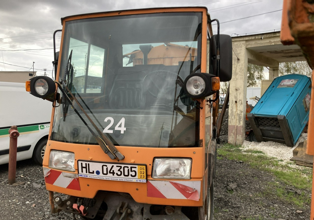 Mezzo spazzaneve Inna Inny Hansa 4X4 pług posypywarka wywrotka: foto 9