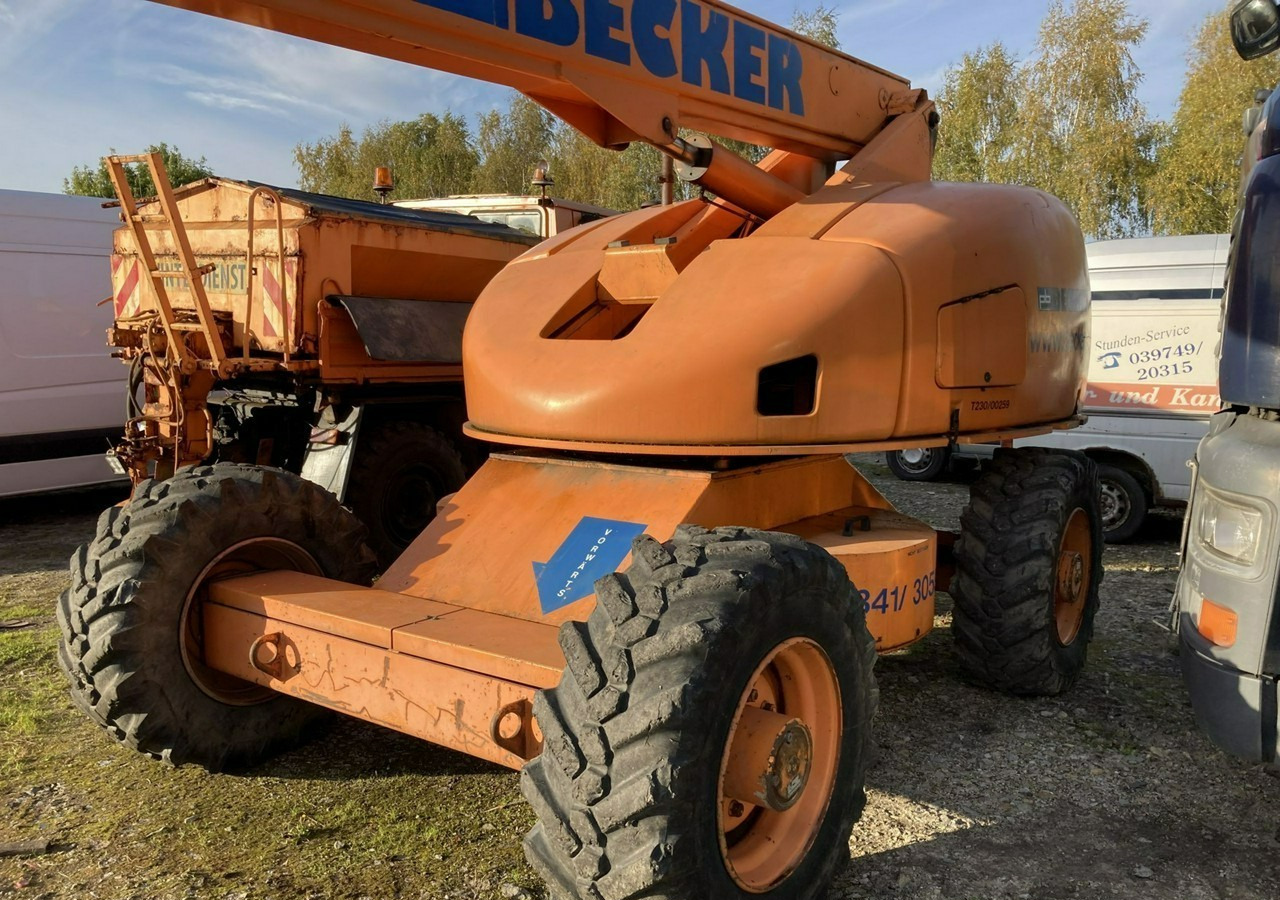Inna Inny Podnośnik koszowy Haulotte H23 zwyżka 4x4 12082 mg 23 metrów - Piattaforma telescopica: foto 3 Inna Inny Podnośnik koszowy Haulotte H23 zwyżka 4x4 12082 mg 23 metrów - Piattaforma telescopica: foto 3