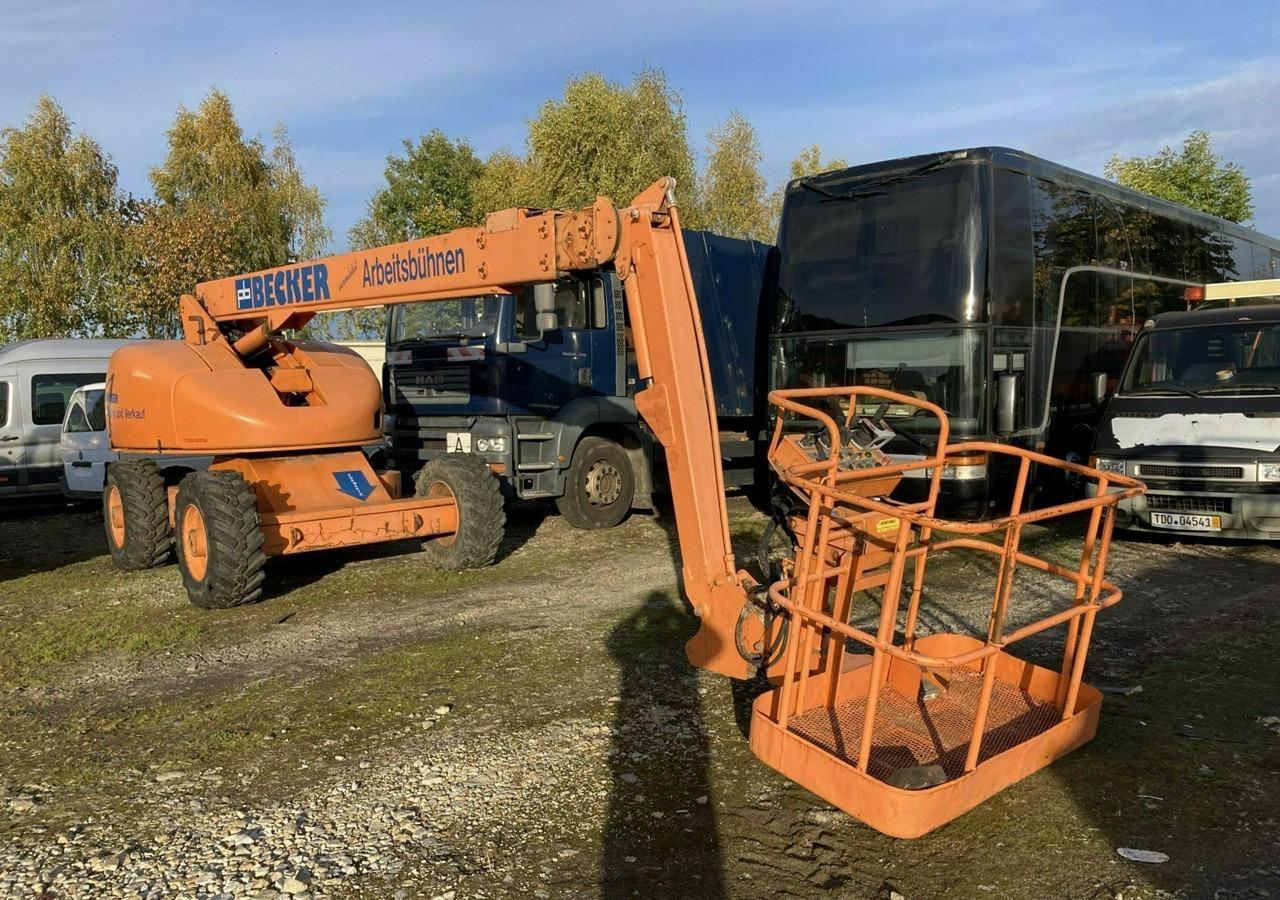 Inna Inny Podnośnik koszowy Haulotte H23 zwyżka 4x4 12082 mg 23 metrów - Piattaforma telescopica: foto 4 Inna Inny Podnośnik koszowy Haulotte H23 zwyżka 4x4 12082 mg 23 metrów - Piattaforma telescopica: foto 4