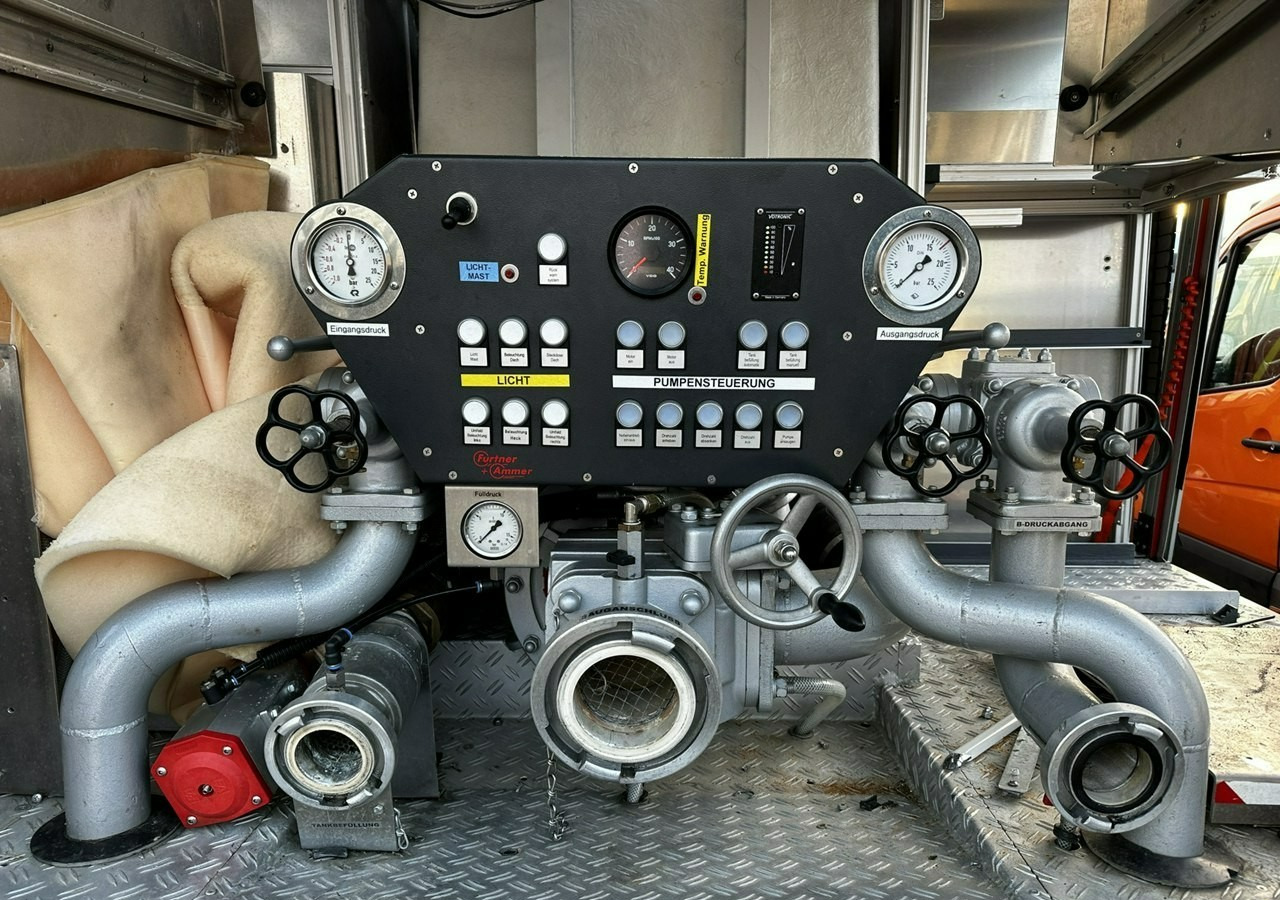 Mercedes-Benz Atego 918 Straż Pożarna 4X4 Wóz strażacki 2006 Atego 918 Straż Pożarna 4X4 Wóz strażacki 2006 - Autopompa: foto 2 Mercedes-Benz Atego 918 Straż Pożarna 4X4 Wóz strażacki 2006 Atego 918 Straż Pożarna 4X4 Wóz strażacki 2006 - Autopompa: foto 2