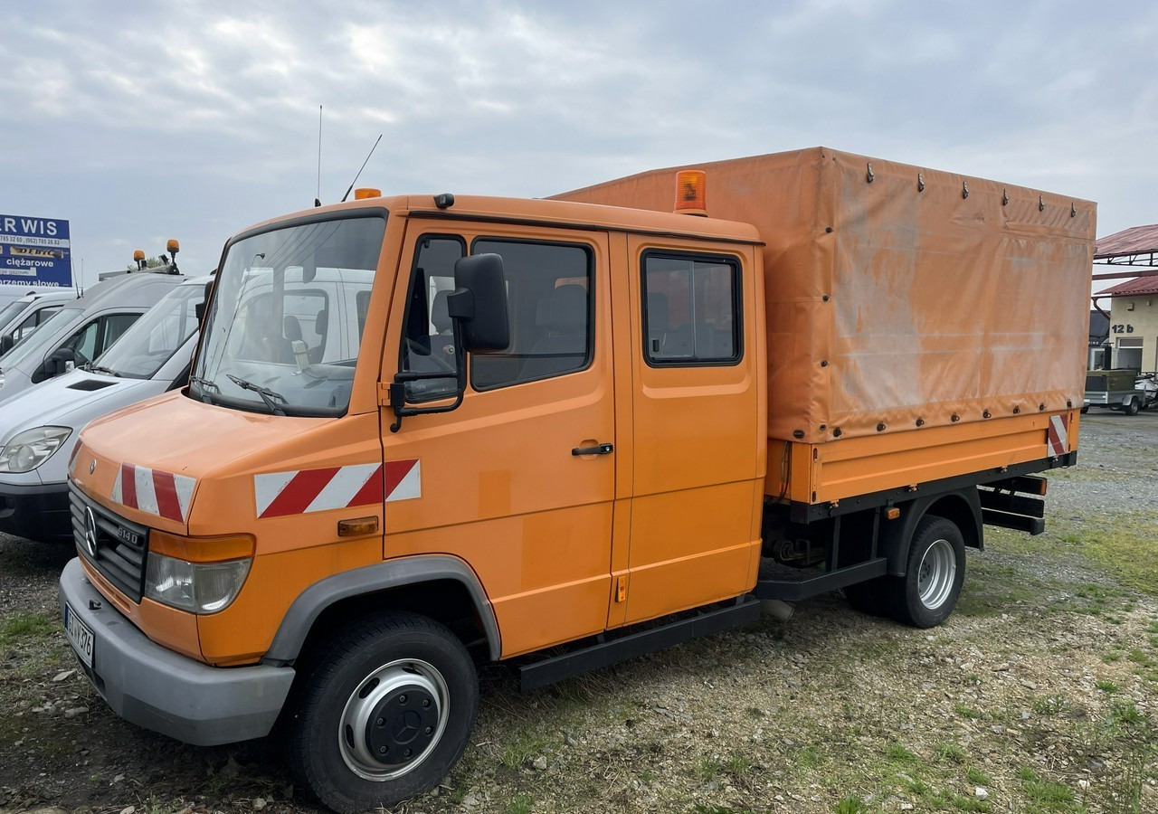 Mercedes-Benz Inny Mercedes-Benz Vario 614 Brygadówka skrzynia plandeka 6-oso doka dokka 2004 - Camion centinato: foto 4 Mercedes-Benz Inny Mercedes-Benz Vario 614 Brygadówka skrzynia plandeka 6-oso doka dokka 2004 - Camion centinato: foto 4