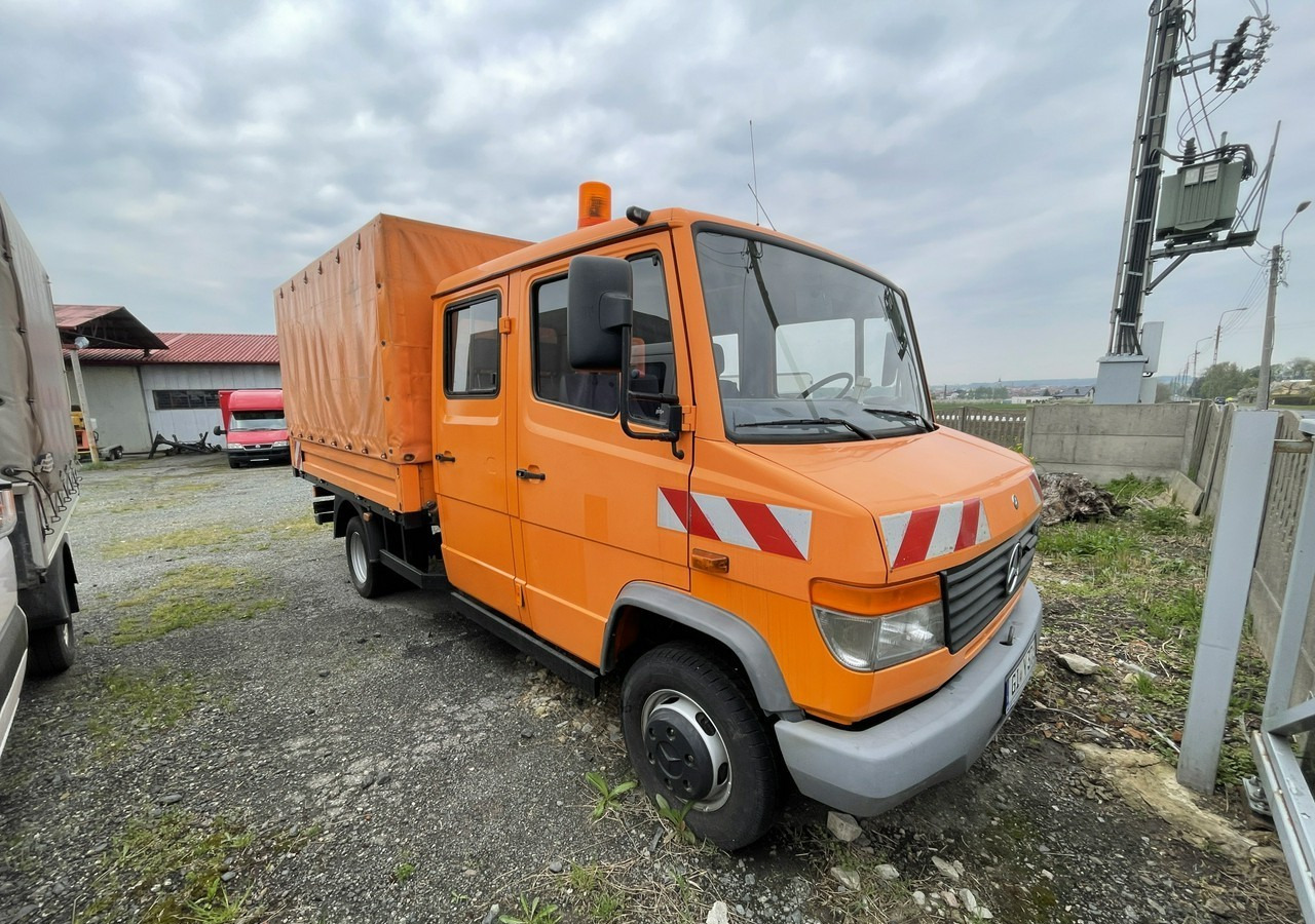 Mercedes-Benz Inny Mercedes-Benz Vario 614 Brygadówka skrzynia plandeka 6-oso doka dokka 2004 - Camion centinato: foto 1 Mercedes-Benz Inny Mercedes-Benz Vario 614 Brygadówka skrzynia plandeka 6-oso doka dokka 2004 - Camion centinato: foto 1