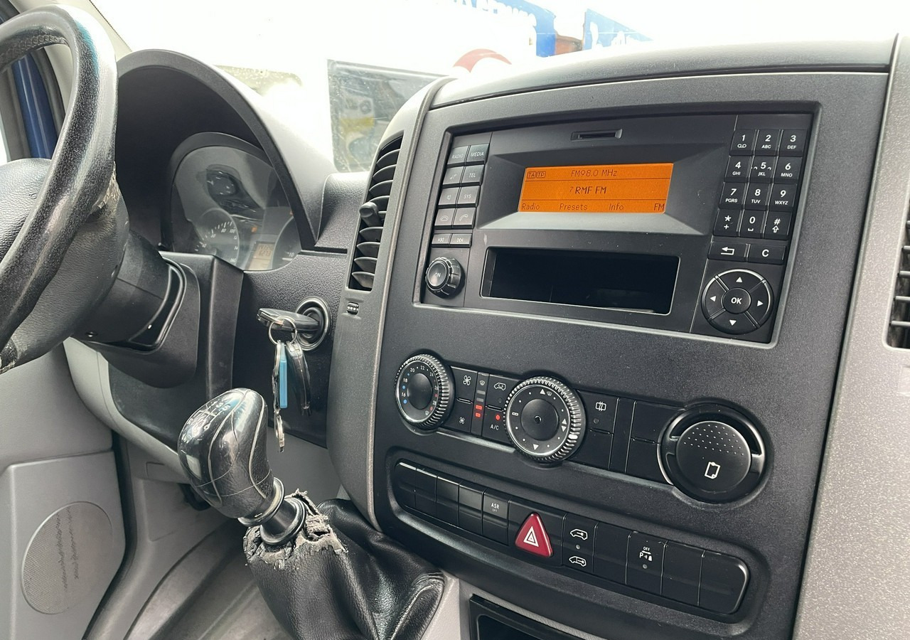 Mercedes-Benz Sprinter Sprinter 316 Maxi Brygadówka 6-osob dokka doka Klima 2010 - Furgone doppia cabina: foto 3 Mercedes-Benz Sprinter Sprinter 316 Maxi Brygadówka 6-osob dokka doka Klima 2010 - Furgone doppia cabina: foto 3