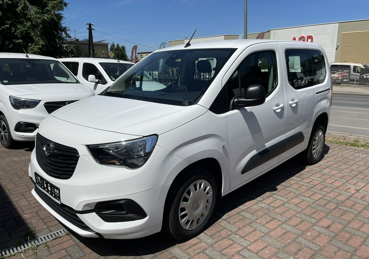 Opel Combo IV Opel Combo Life Niepełnosprawnych inwalida Rampa 32105 km Model 2022 - Autovettura: foto 2 Opel Combo IV Opel Combo Life Niepełnosprawnych inwalida Rampa 32105 km Model 2022 - Autovettura: foto 2