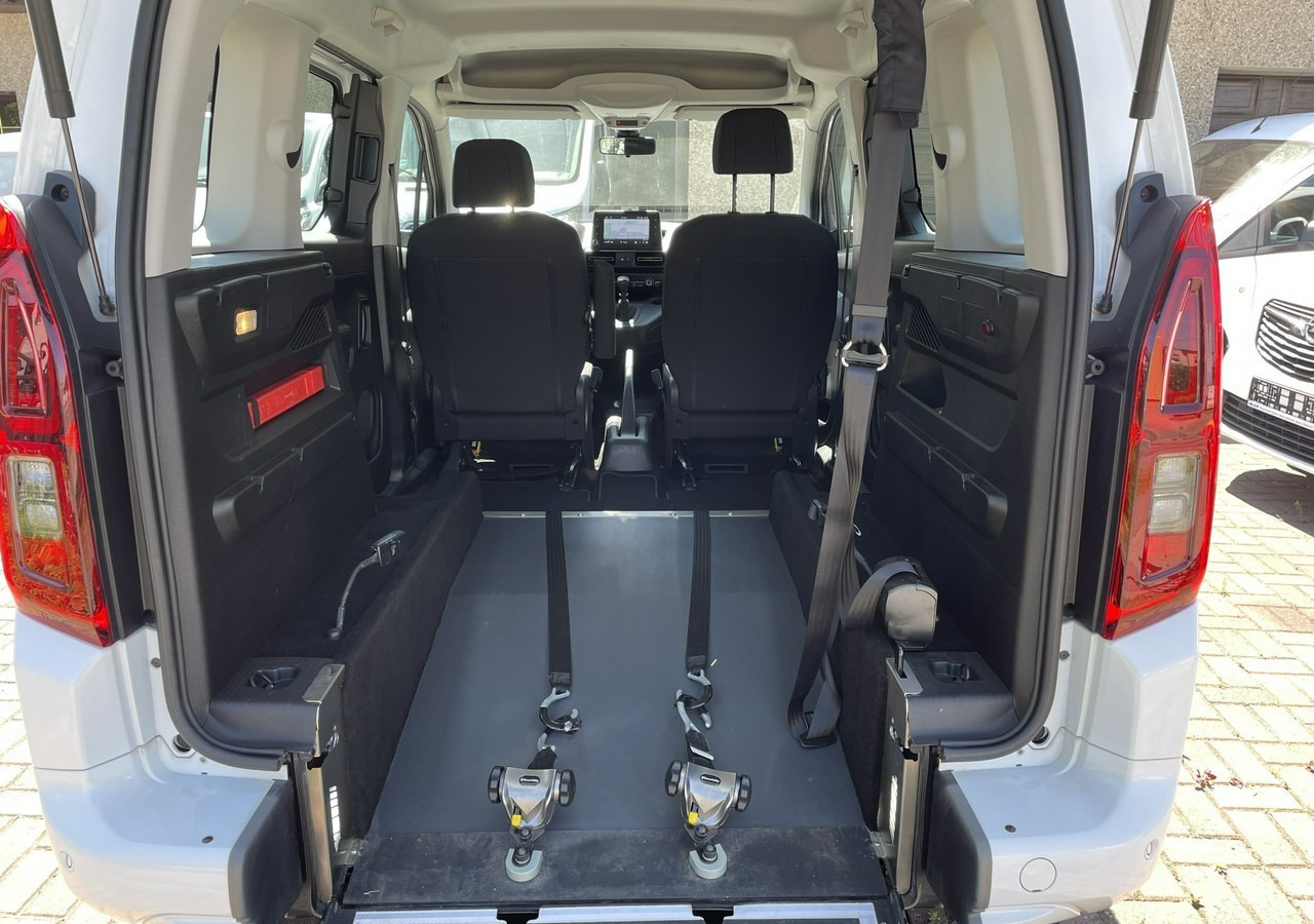 Opel Combo IV Opel Combo Life Niepełnosprawnych inwalida Rampa 32105 km Model 2022 - Autovettura: foto 5 Opel Combo IV Opel Combo Life Niepełnosprawnych inwalida Rampa 32105 km Model 2022 - Autovettura: foto 5