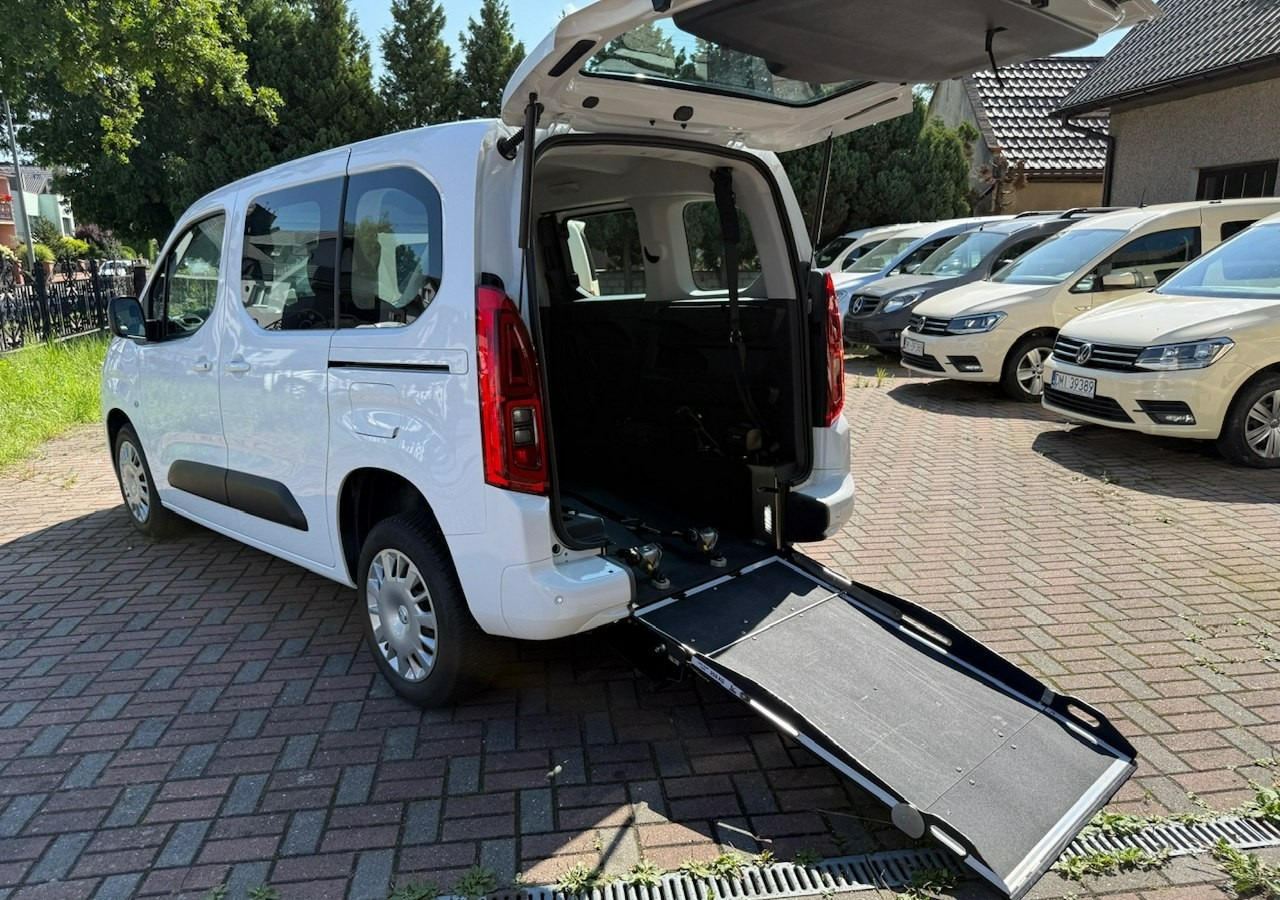 Opel Combo IV Opel Combo Life Niepełnosprawnych inwalida Rampa 32105 km Model 2022 - Autovettura: foto 3 Opel Combo IV Opel Combo Life Niepełnosprawnych inwalida Rampa 32105 km Model 2022 - Autovettura: foto 3