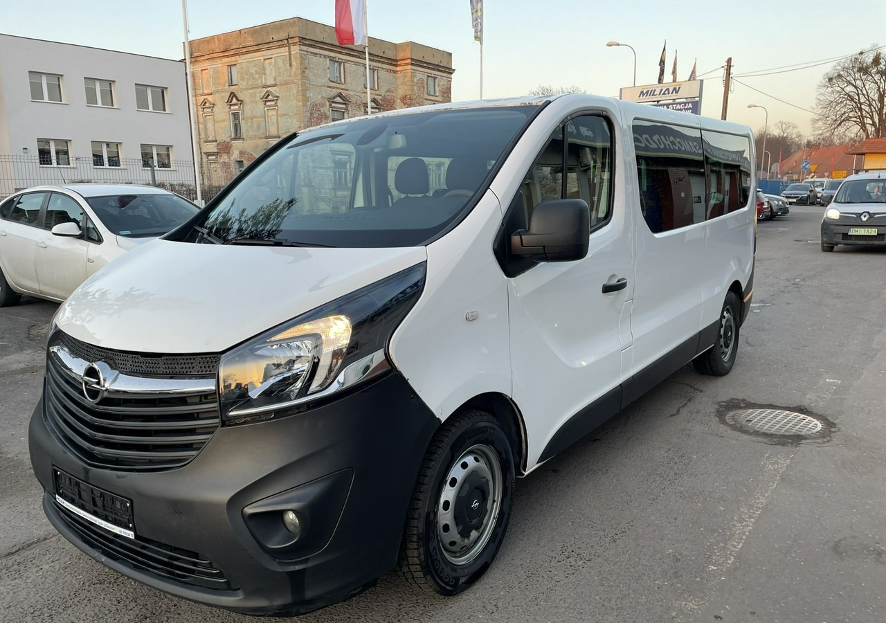 Opel Vivaro Opel Vivaro dla Niepełnosprawnych inwalida Rampa Model 2019 - Autovettura: foto 2 Opel Vivaro Opel Vivaro dla Niepełnosprawnych inwalida Rampa Model 2019 - Autovettura: foto 2