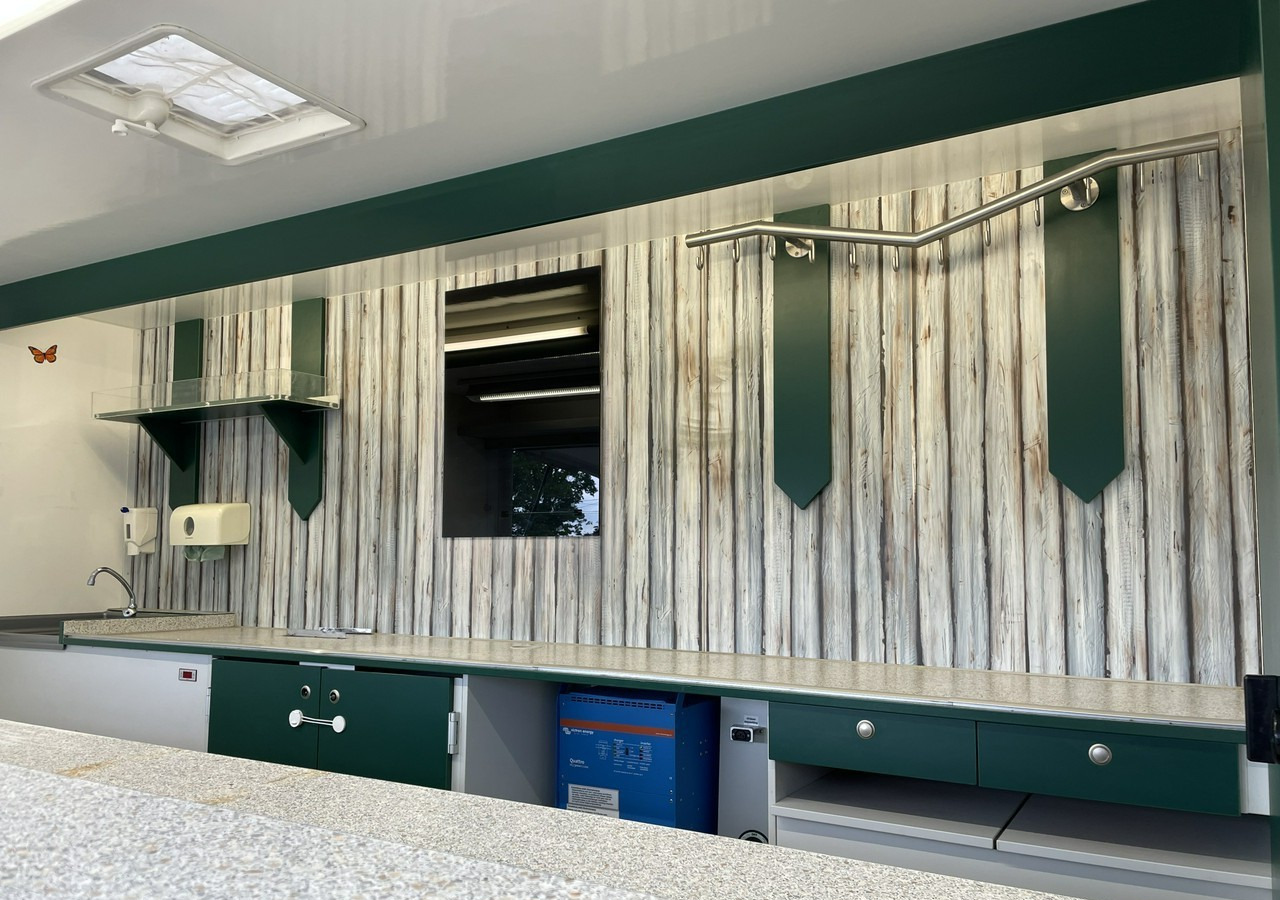 Renault Master Autosklep Gastronomiczny Food Truck Foodtruck sklep W-zasil 2015 - Autonegozio: foto 4 Renault Master Autosklep Gastronomiczny Food Truck Foodtruck sklep W-zasil 2015 - Autonegozio: foto 4