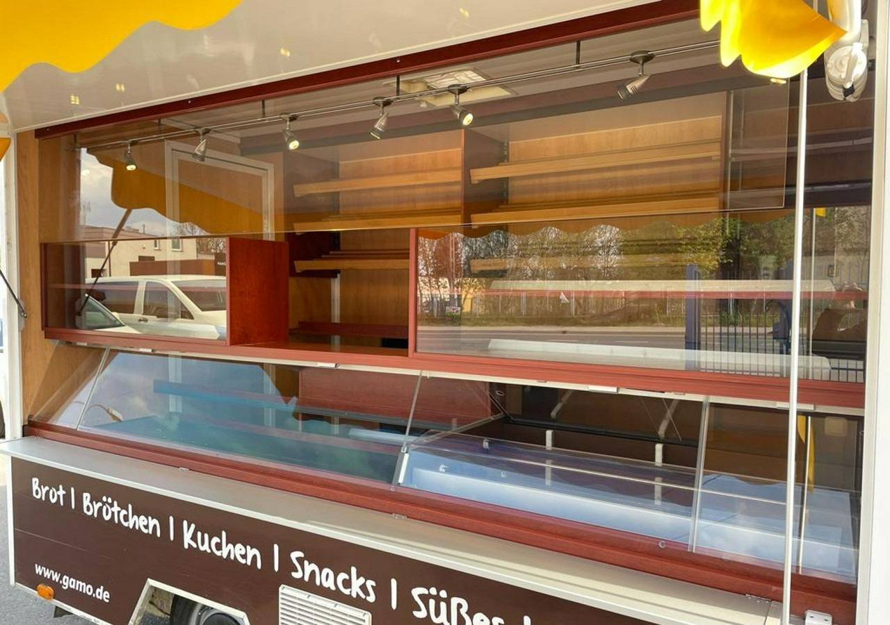Renault Master Autosklep Sklep pieczywa Gastronomiczny Food Truck Foodtruck 2015 - Autonegozio: foto 2 Renault Master Autosklep Sklep pieczywa Gastronomiczny Food Truck Foodtruck 2015 - Autonegozio: foto 2