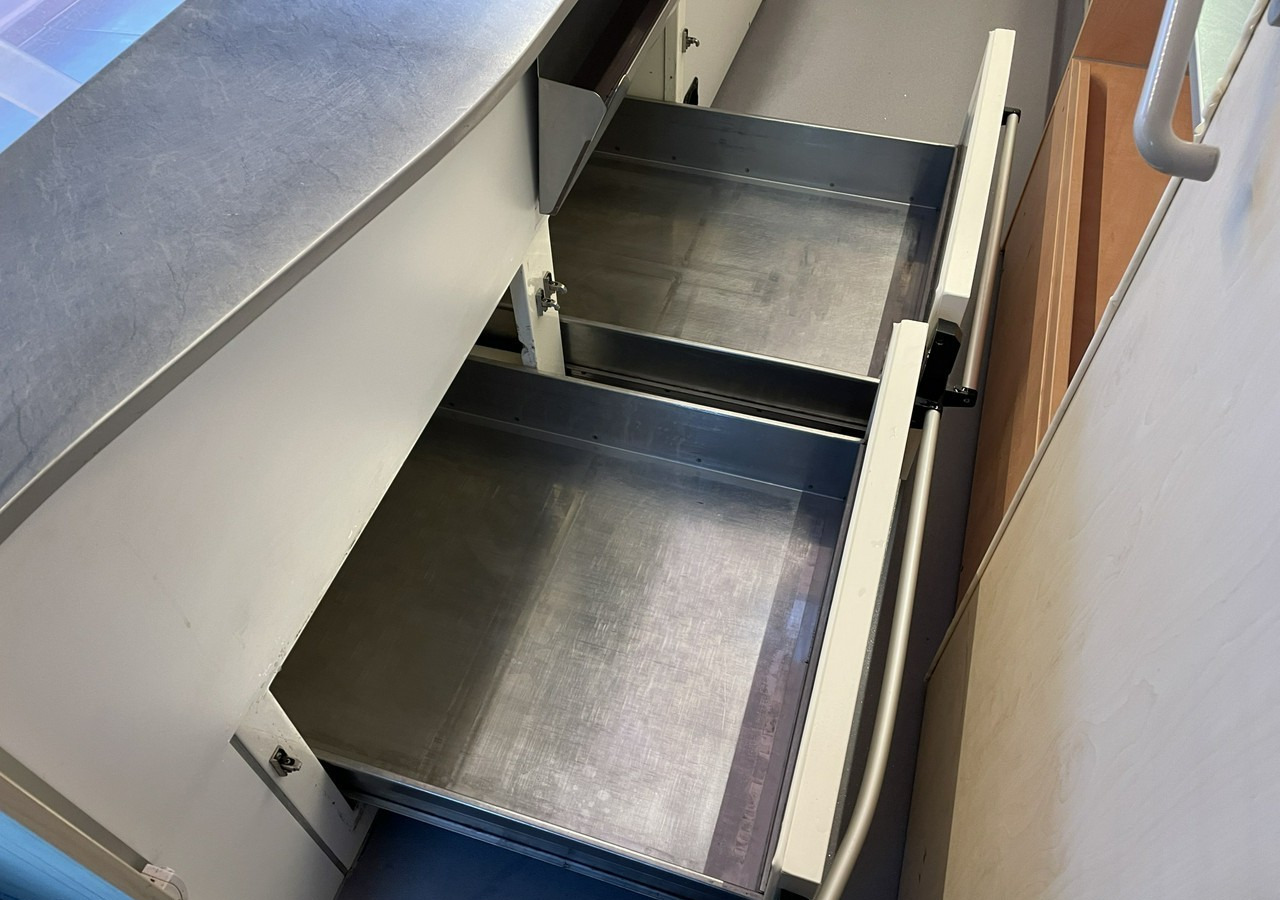 Renault Master Autosklep Wędlin Gastronomiczny Food Truck Foodtruck sklep BORCO 201 - Autonegozio: foto 5 Renault Master Autosklep Wędlin Gastronomiczny Food Truck Foodtruck sklep BORCO 201 - Autonegozio: foto 5