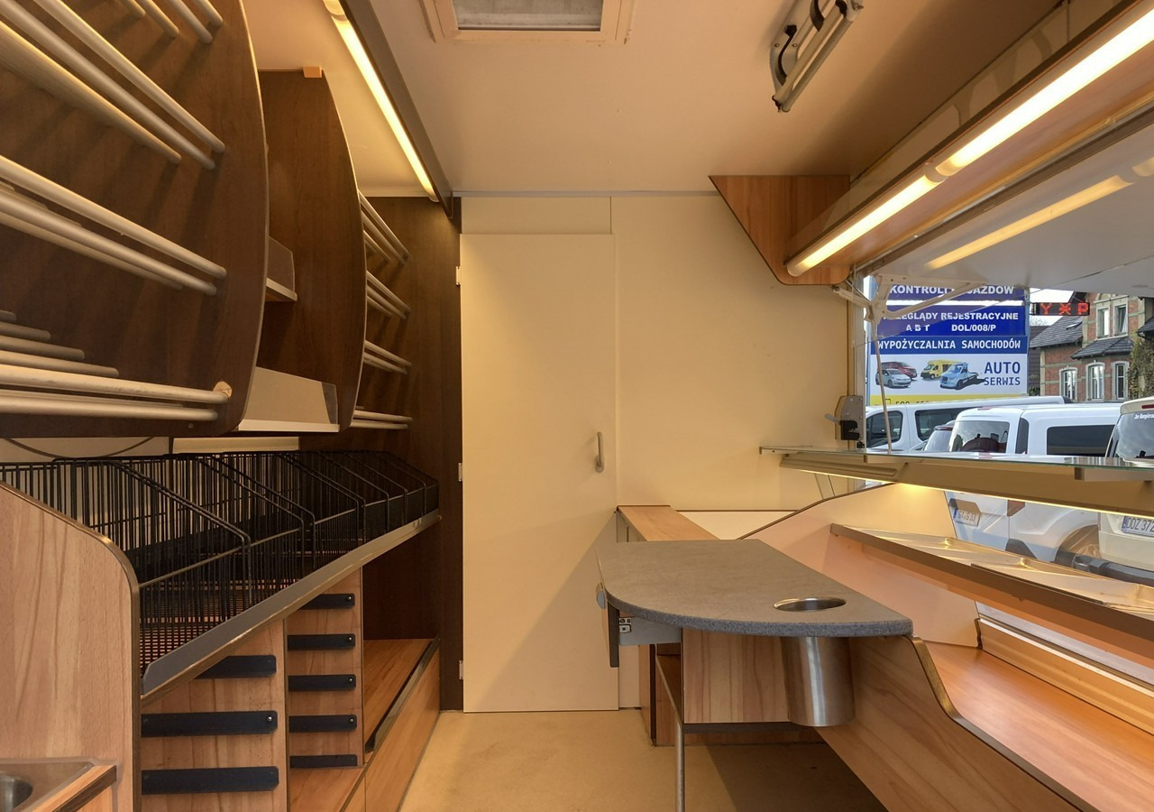 Renault Master Autosklep pie sklep Bar Gastronomiczny Food Truck Foodtruck Borco 20 - Autonegozio: foto 3 Renault Master Autosklep pie sklep Bar Gastronomiczny Food Truck Foodtruck Borco 20 - Autonegozio: foto 3