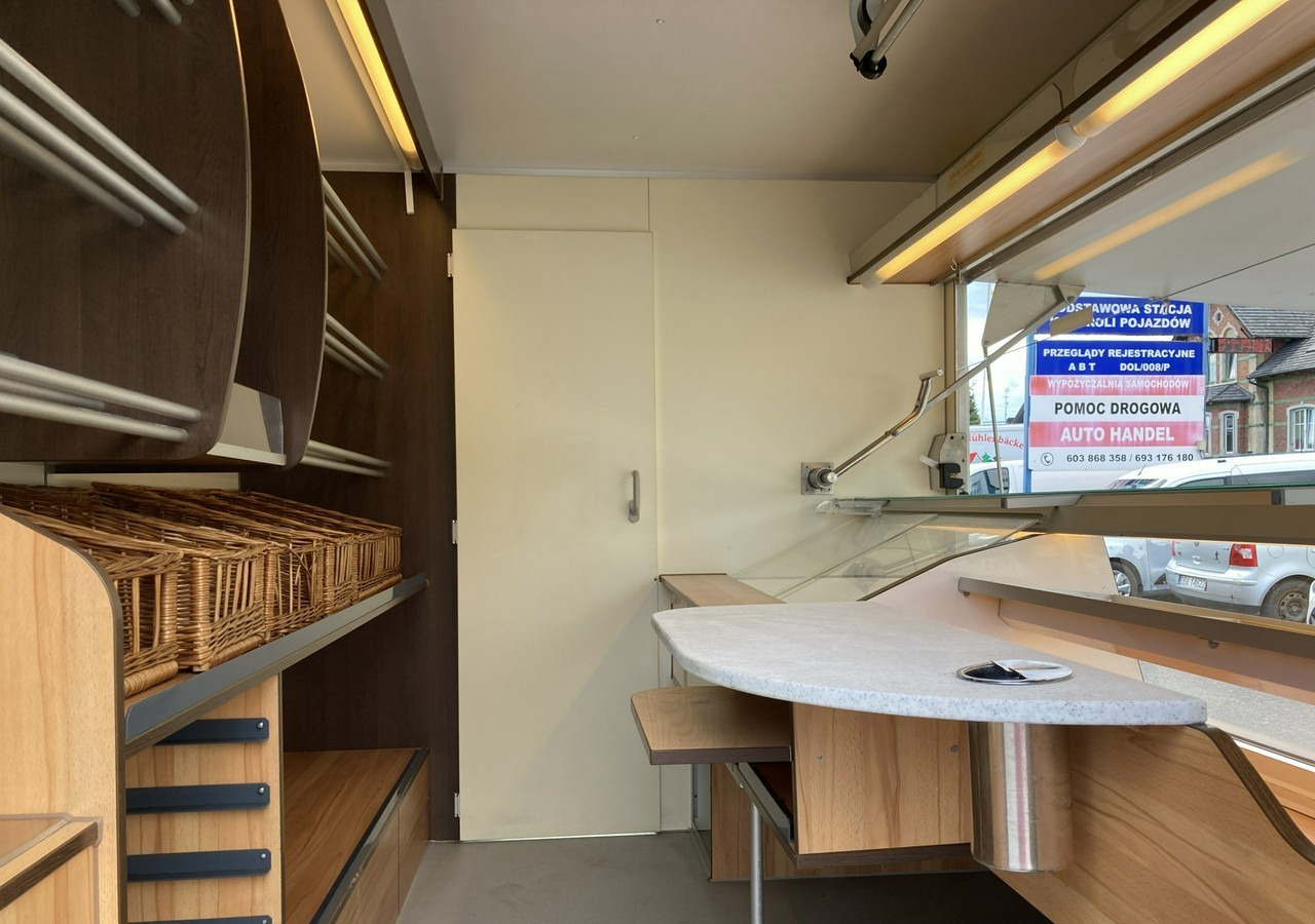 Renault Master Autosklep sklep bar Gastronomiczny Food Truck Foodtruck Borco 2012 - Autonegozio: foto 3 Renault Master Autosklep sklep bar Gastronomiczny Food Truck Foodtruck Borco 2012 - Autonegozio: foto 3