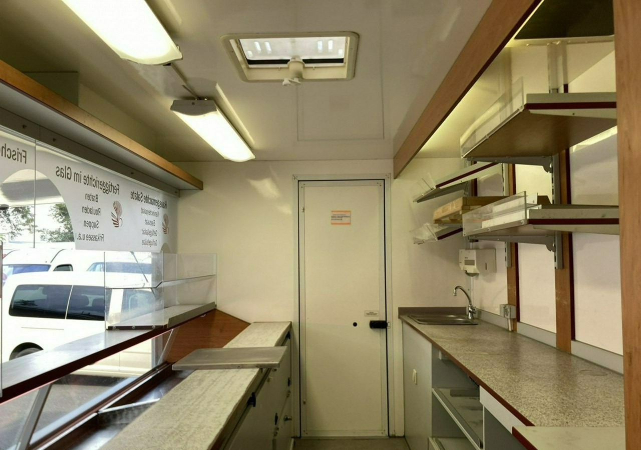 Renault Master Master Autosklep Gastronomiczny Food Truck Foodtruck Sklep bar 2009 - Autonegozio: foto 5 Renault Master Master Autosklep Gastronomiczny Food Truck Foodtruck Sklep bar 2009 - Autonegozio: foto 5