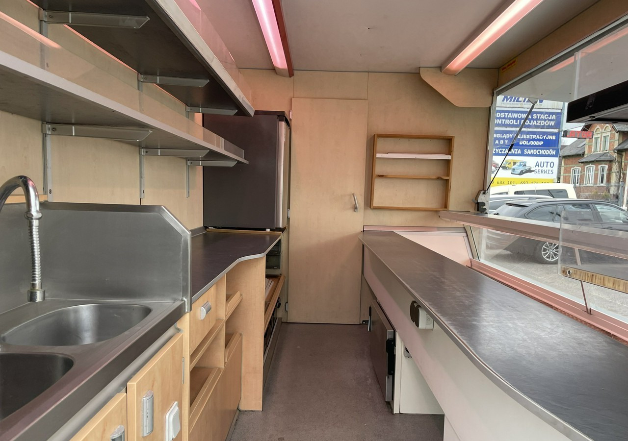 Renault Master Master Autosklep wędli Gastronomiczny Food Truck Foodtruck BORCO 200 - Autonegozio: foto 3 Renault Master Master Autosklep wędli Gastronomiczny Food Truck Foodtruck BORCO 200 - Autonegozio: foto 3