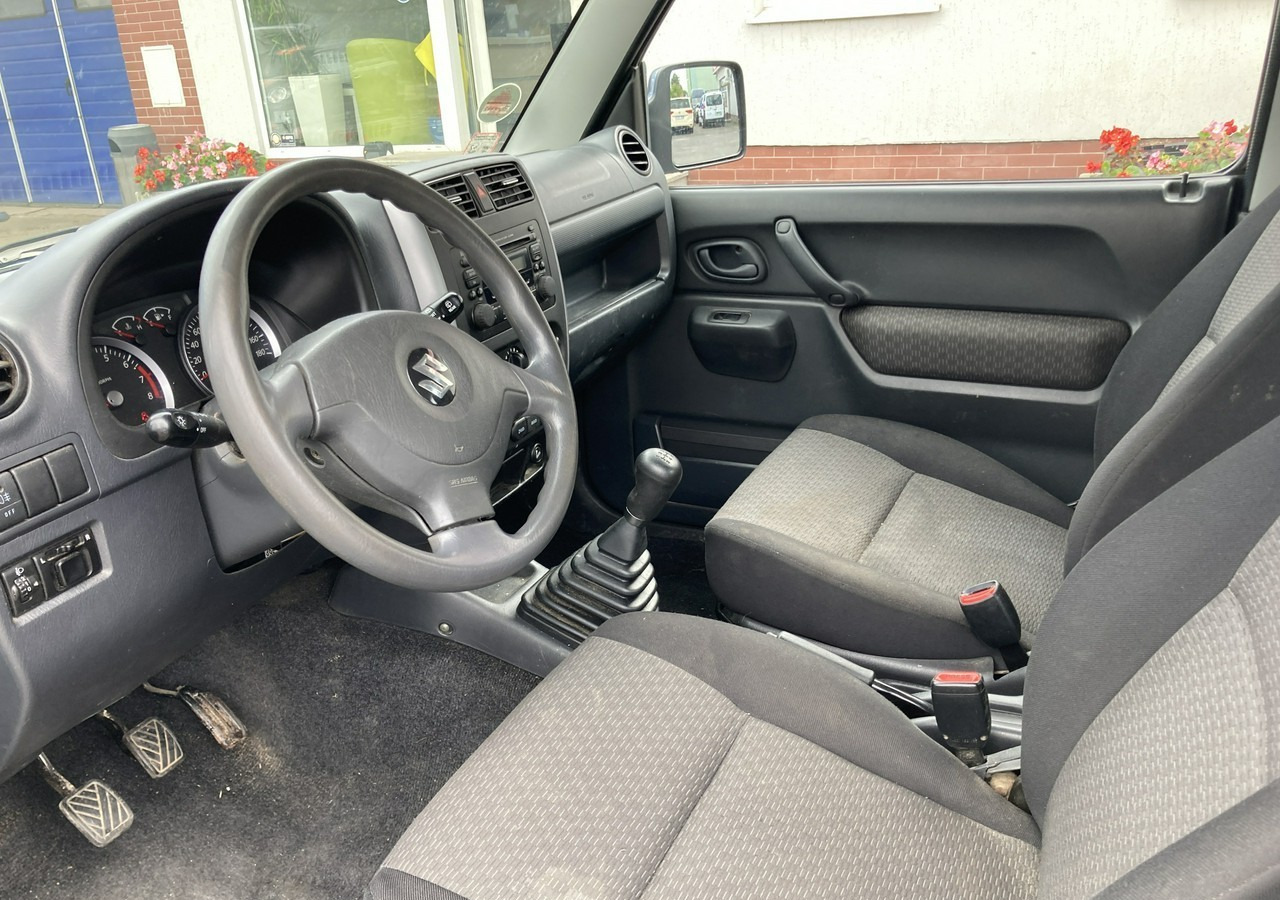 Suzuki Jimny Suzuki Jimny 1.3-16V 4X4 Klima 2006 - Autovettura: foto 4 Suzuki Jimny Suzuki Jimny 1.3-16V 4X4 Klima 2006 - Autovettura: foto 4