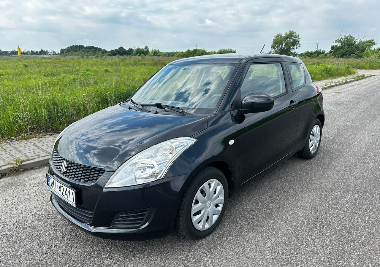 Suzuki Swift V Suzuki Swift 1.2-94KM Klima Model 2012 - Hatchback: foto 1 Suzuki Swift V Suzuki Swift 1.2-94KM Klima Model 2012 - Hatchback: foto 1