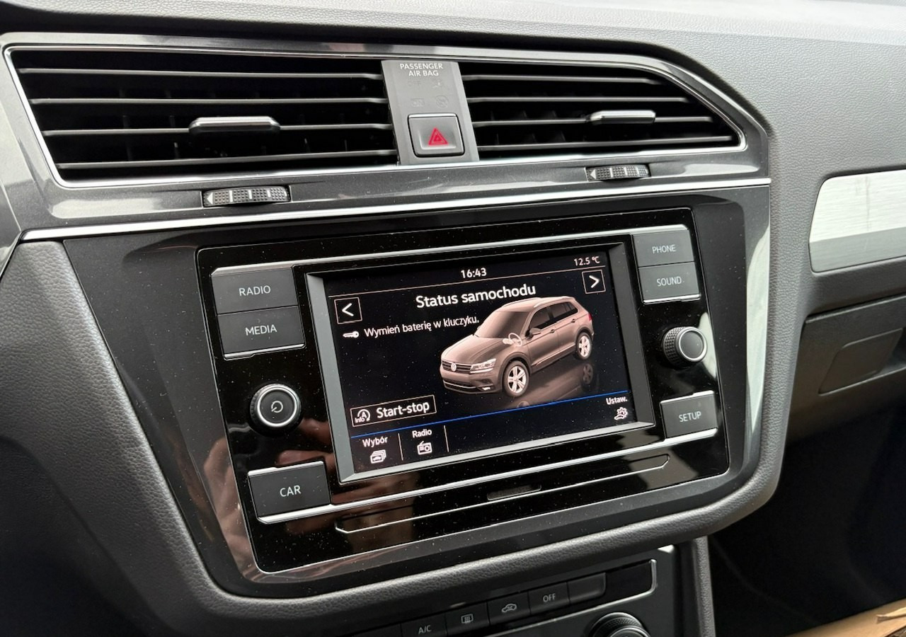 SUV/ Fuoristrada Volkswagen Tiguan II 1,4TSI 150KM 65tyśkm 7osobowy Comfort Tempomat ACC Klima Alu 2018: foto 18 SUV/ Fuoristrada Volkswagen Tiguan II 1,4TSI 150KM 65tyśkm 7osobowy Comfort Tempomat ACC Klima Alu 2018: foto 18