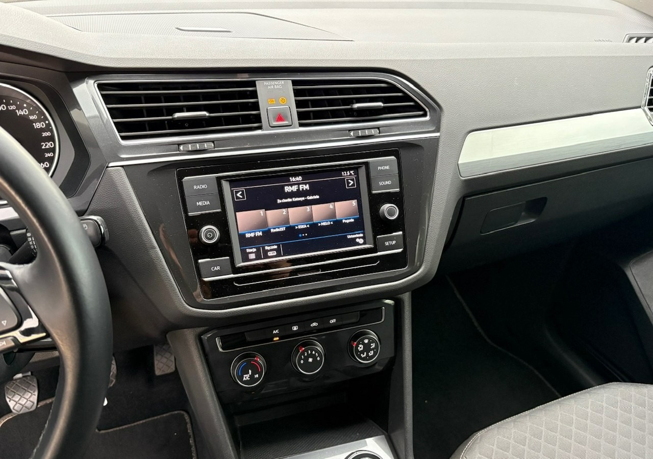 SUV/ Fuoristrada Volkswagen Tiguan II 1,4TSI 150KM 65tyśkm 7osobowy Comfort Tempomat ACC Klima Alu 2018: foto 17 SUV/ Fuoristrada Volkswagen Tiguan II 1,4TSI 150KM 65tyśkm 7osobowy Comfort Tempomat ACC Klima Alu 2018: foto 17