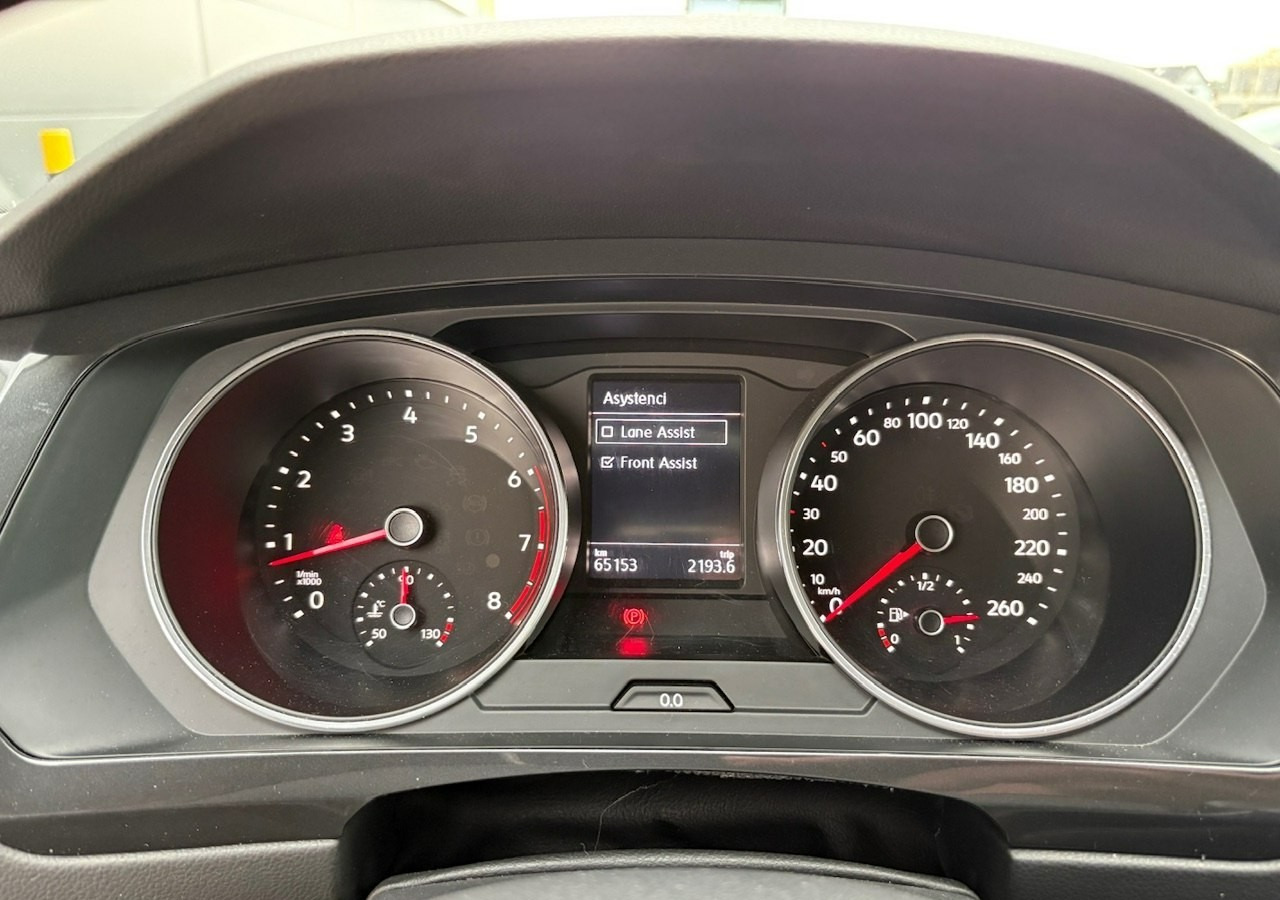 SUV/ Fuoristrada Volkswagen Tiguan II 1,4TSI 150KM 65tyśkm 7osobowy Comfort Tempomat ACC Klima Alu 2018: foto 16 SUV/ Fuoristrada Volkswagen Tiguan II 1,4TSI 150KM 65tyśkm 7osobowy Comfort Tempomat ACC Klima Alu 2018: foto 16