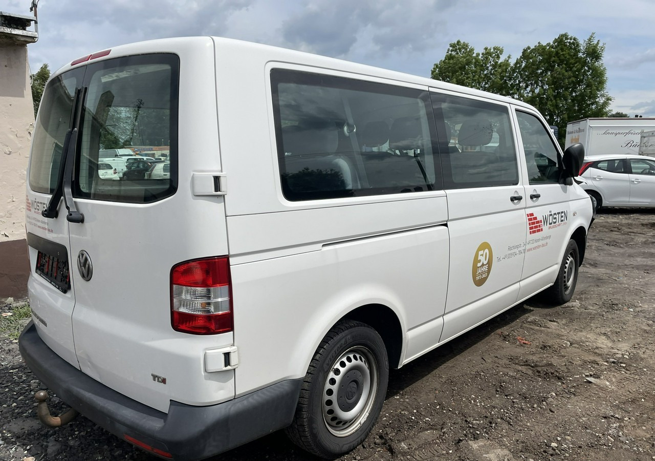 Volkswagen Transporter T5 Volkswagen Transporter Long 2.0-140KM 9-osobowy Model 2015 - Autovettura: foto 2 Volkswagen Transporter T5 Volkswagen Transporter Long 2.0-140KM 9-osobowy Model 2015 - Autovettura: foto 2