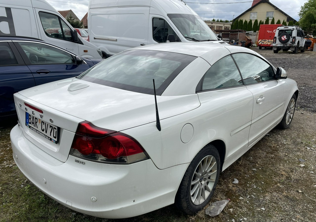 Volvo C70 II Volvo C70 2.0-136KM Cabrio Kabriolet 2010 - Autovettura: foto 3 Volvo C70 II Volvo C70 2.0-136KM Cabrio Kabriolet 2010 - Autovettura: foto 3