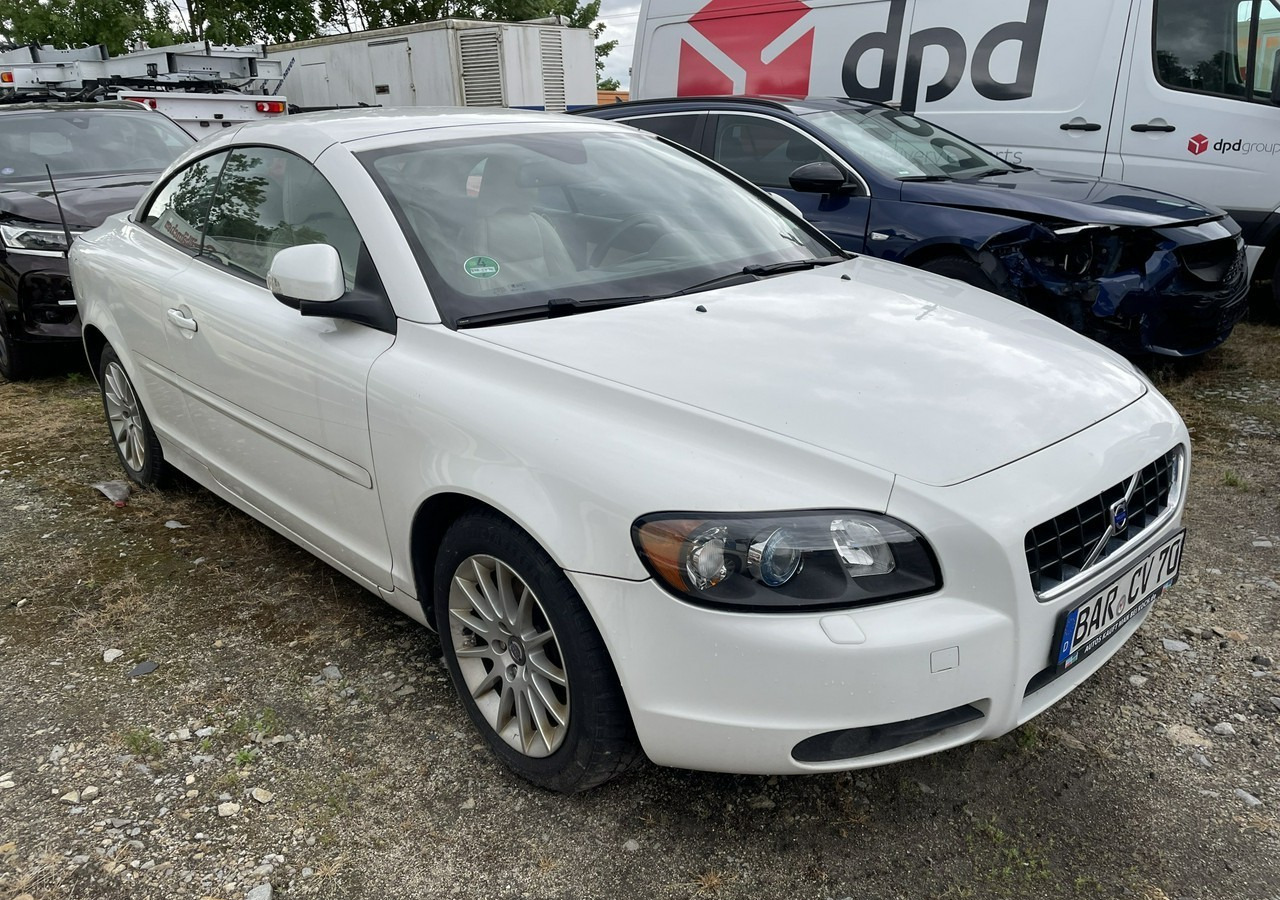 Volvo C70 II Volvo C70 2.0-136KM Cabrio Kabriolet 2010 - Autovettura: foto 2 Volvo C70 II Volvo C70 2.0-136KM Cabrio Kabriolet 2010 - Autovettura: foto 2