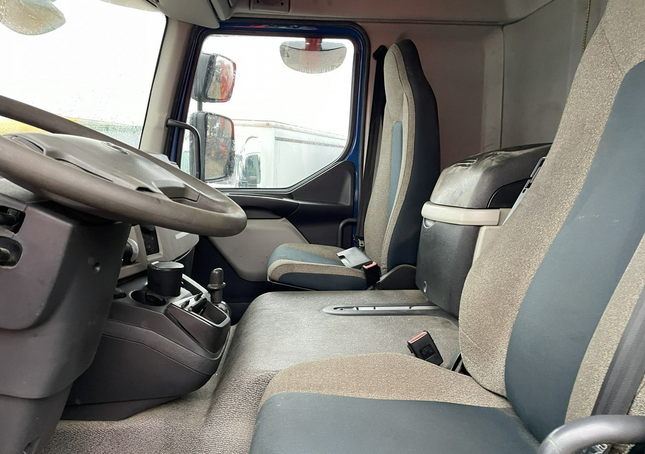Foto d'interni 1: Autocarro telaio Volvo Inny Volvo Volvo FLB3C-280 Rama Klima 16000DMC 2016r EURO 6