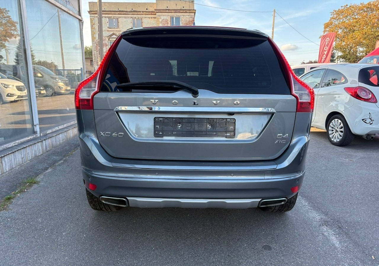 Volvo XC60 I Volvo XC 60 2,4 D4 AWD 190KM Summum Navi Panorama Skóry Kamera 2017 - SUV/ Fuoristrada: foto 4 Volvo XC60 I Volvo XC 60 2,4 D4 AWD 190KM Summum Navi Panorama Skóry Kamera 2017 - SUV/ Fuoristrada: foto 4