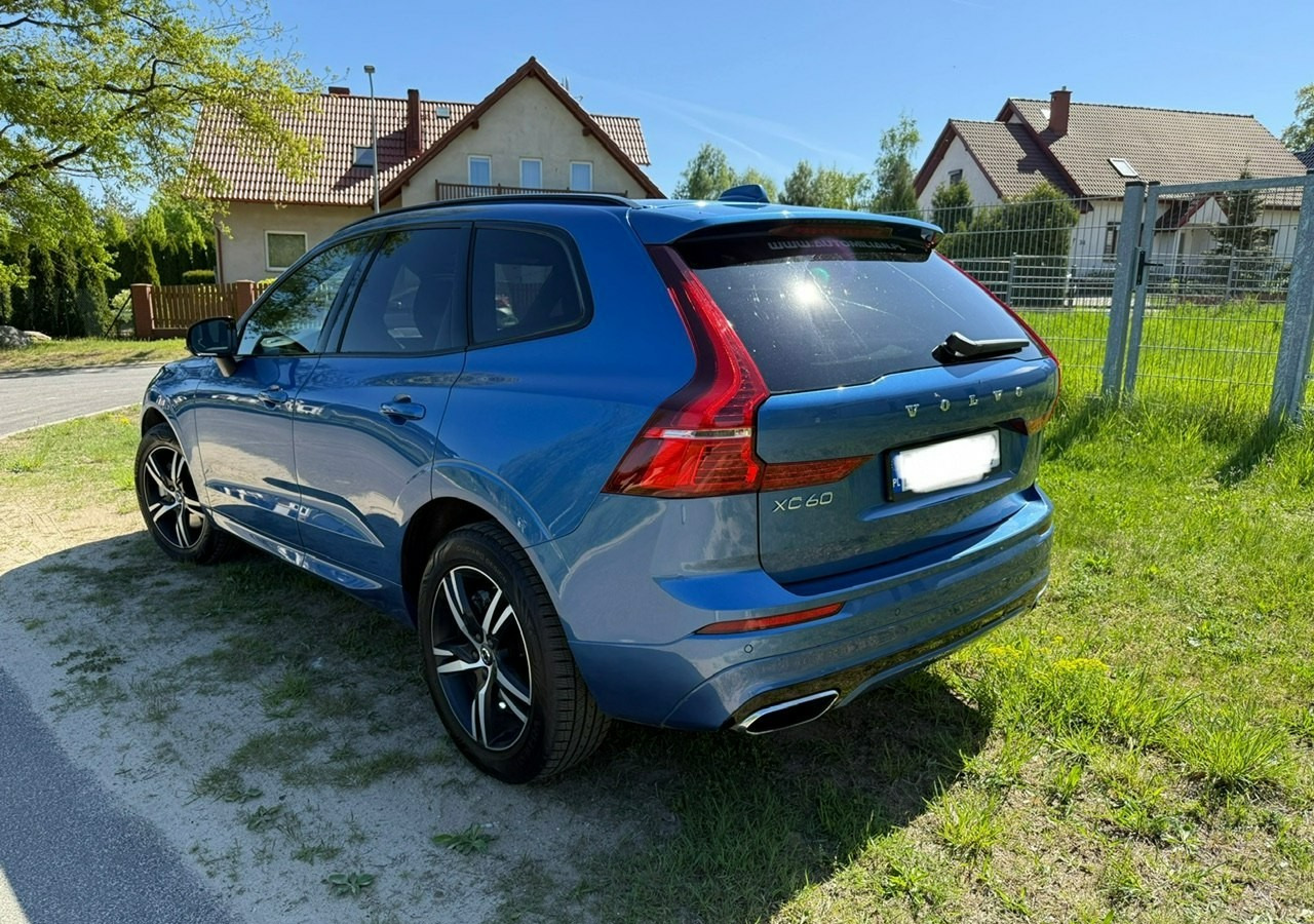 Volvo XC60 II XC60 R-design 2.0D5 235KM Automat Navi Kamery360 Panorama HAK Harman - SUV/ Fuoristrada: foto 4 Volvo XC60 II XC60 R-design 2.0D5 235KM Automat Navi Kamery360 Panorama HAK Harman - SUV/ Fuoristrada: foto 4