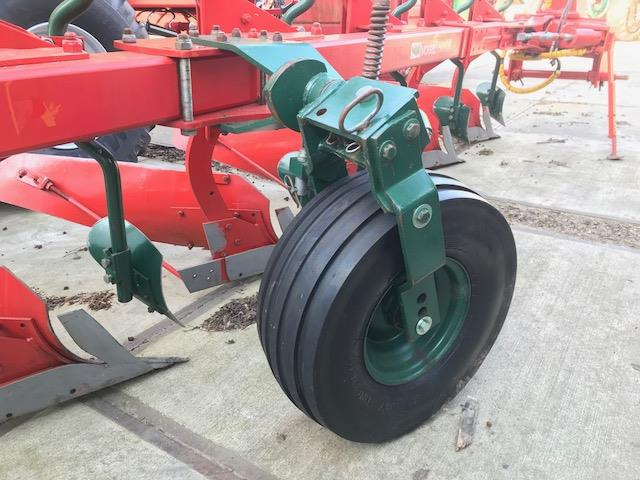 Vogel & Noot 6 schaar wentelploeg - Aratro: foto 4 Vogel & Noot 6 schaar wentelploeg - Aratro: foto 4