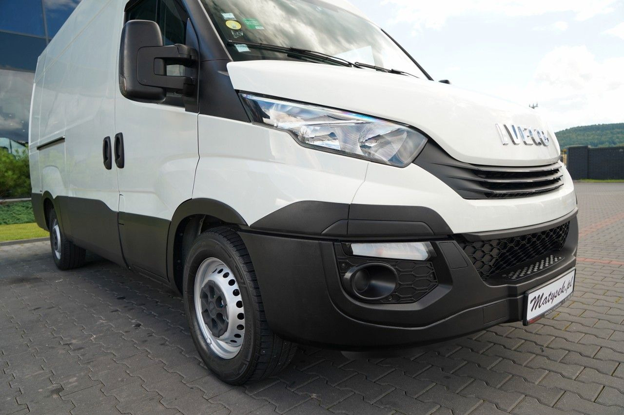 Iveco DAILY 35-140 / BLASZAK / MOBILNY WARSZTAT / PRZ - Furgone chiuso: foto 4 Iveco DAILY 35-140 / BLASZAK / MOBILNY WARSZTAT / PRZ - Furgone chiuso: foto 4