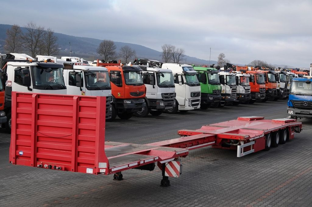 Kässbohrer NSP-24 / NACZEPA LAWETA / NISKOPODWOZIE / ROZCIĄ - Semirimorchio pianale ribassato: foto 1 Kässbohrer NSP-24 / NACZEPA LAWETA / NISKOPODWOZIE / ROZCIĄ - Semirimorchio pianale ribassato: foto 1
