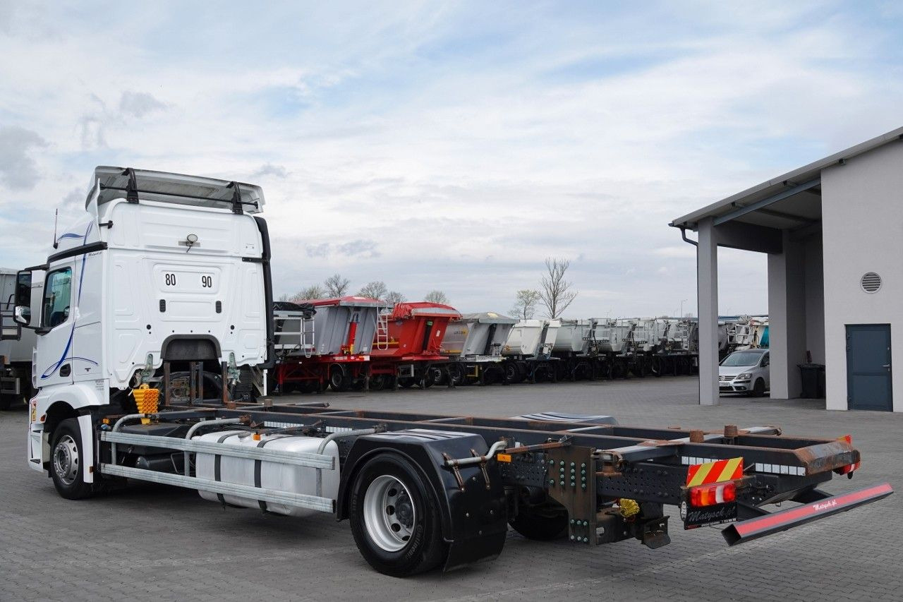 Mercedes-Benz ACTROS 1845 / BDF / DO PRZEWOZU KONTENERÓW / - Autocarro portacontainer/ Caisse interchangeable: foto 3 Mercedes-Benz ACTROS 1845 / BDF / DO PRZEWOZU KONTENERÓW / - Autocarro portacontainer/ Caisse interchangeable: foto 3