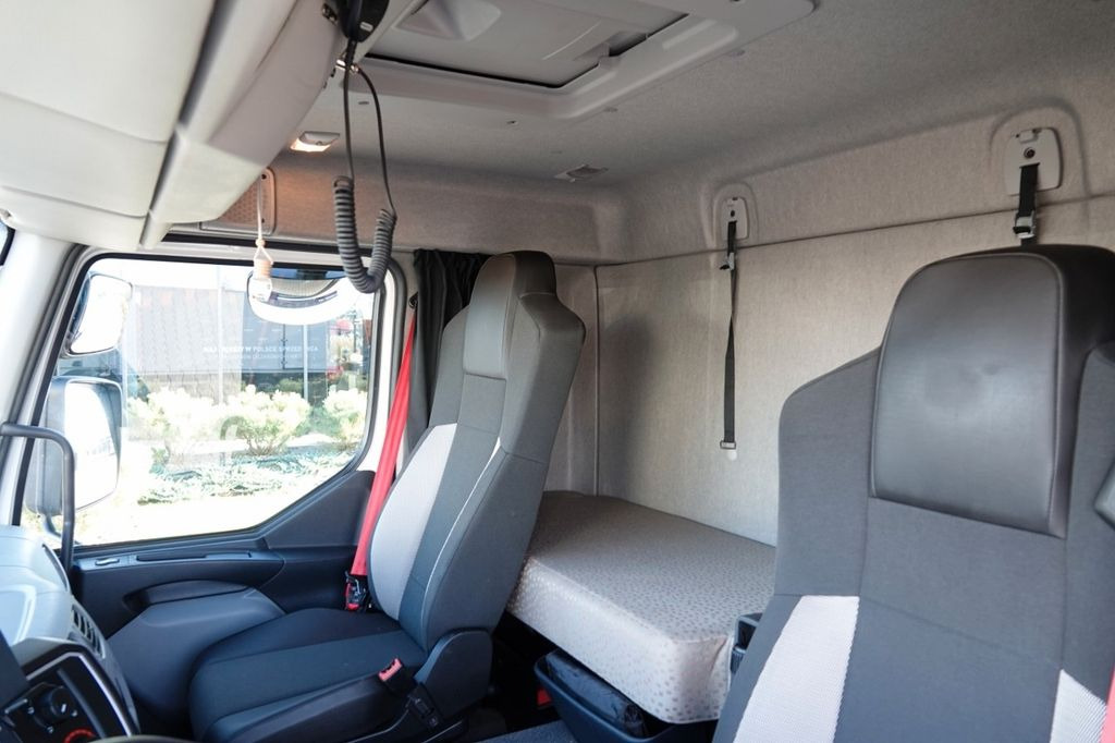 Autocarro frigorifero Renault D 250 / CHŁODNIA - 6,7 m / THERMO KING T 600R /: foto 14