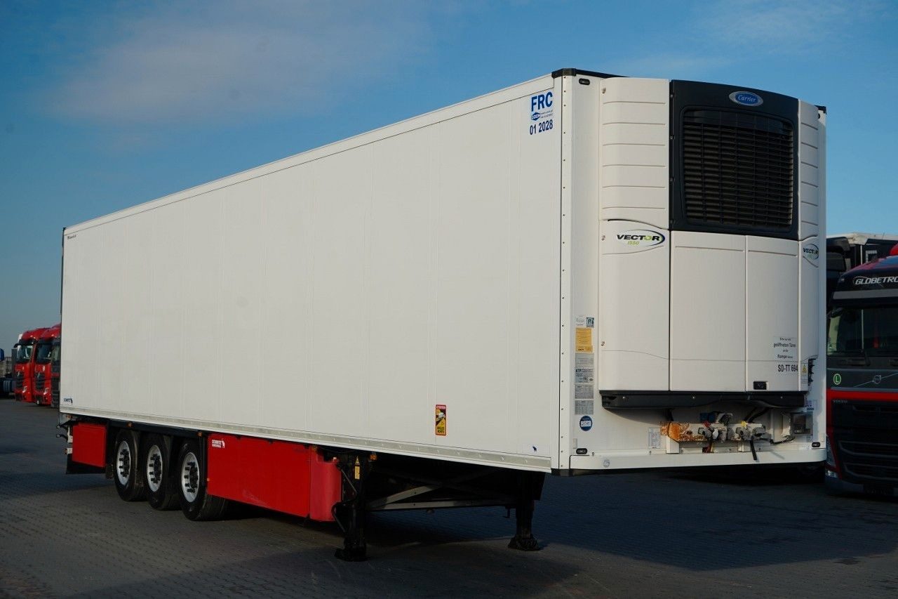 Schmitz Cargobull CHŁODNIA / CARRIER VECTOR 1550 / OŚ PODNOSZONA / - Semirimorchio frigorifero: foto 1 Schmitz Cargobull CHŁODNIA / CARRIER VECTOR 1550 / OŚ PODNOSZONA / - Semirimorchio frigorifero: foto 1