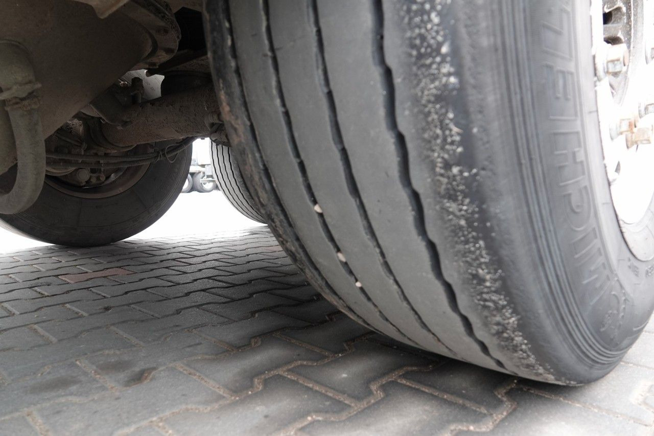 Semirimorchio silos Spitzer CEMENTONACZEPA / 37 000 L / SILOS / 3 KOMORY / O: foto 14