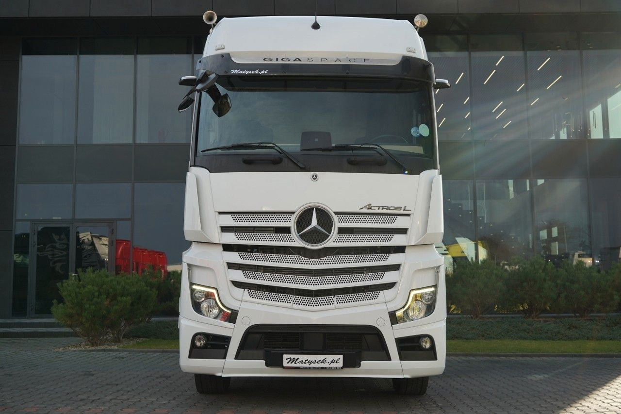 Mercedes-Benz ACTROS L 1851 / GIGA SPACE / RETARDER / 2022 R - Trattore stradale: foto 3 Mercedes-Benz ACTROS L 1851 / GIGA SPACE / RETARDER / 2022 R - Trattore stradale: foto 3