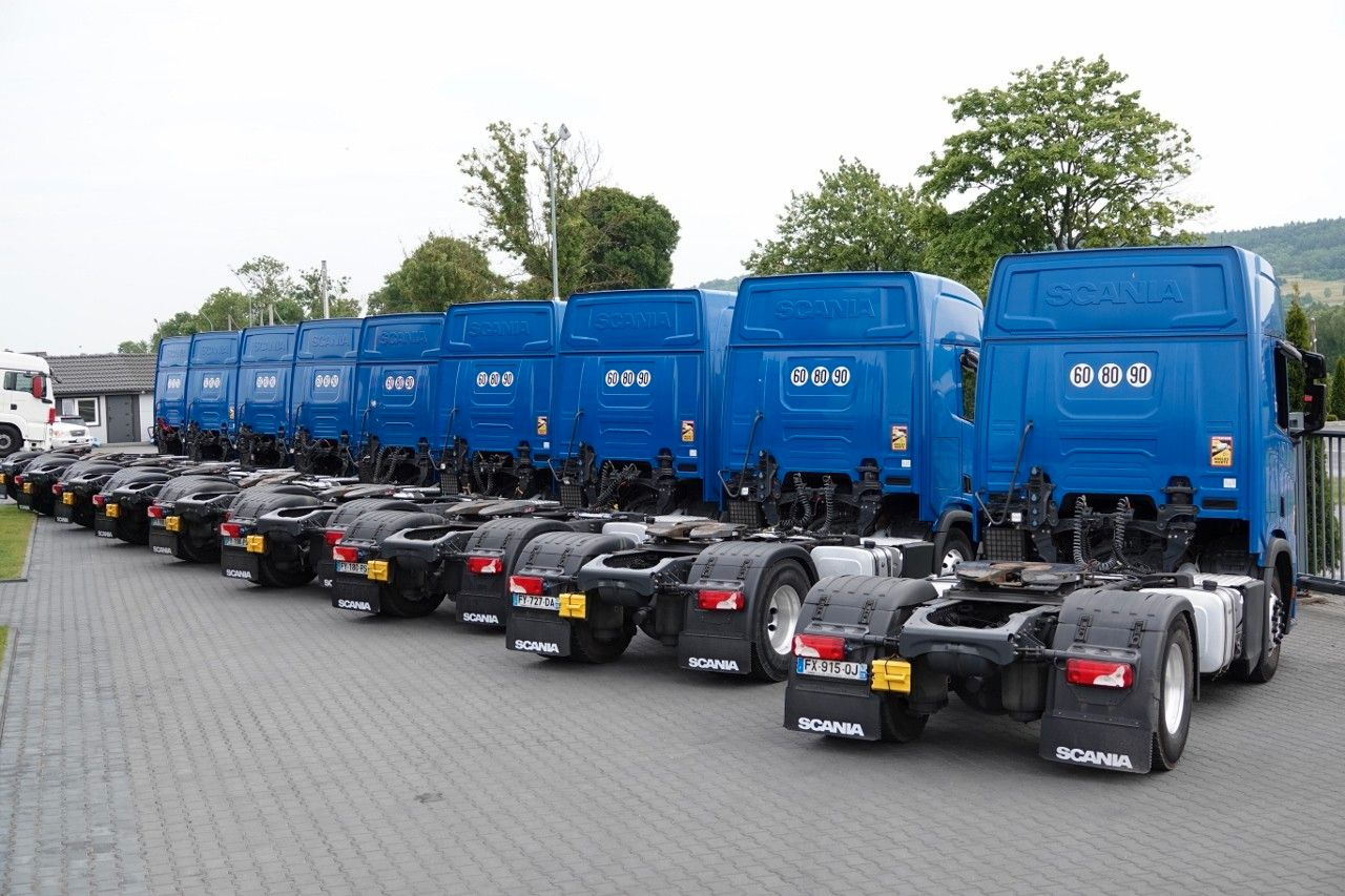 Scania R 450 / RETARDER / HYDRAULIKA / ALUFELGI / I-PAR - Trattore stradale: foto 3 Scania R 450 / RETARDER / HYDRAULIKA / ALUFELGI / I-PAR - Trattore stradale: foto 3