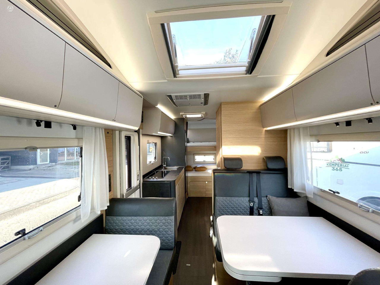 Adria Coral XL 650DK - Camper mansardato: foto 4 Adria Coral XL 650DK - Camper mansardato: foto 4