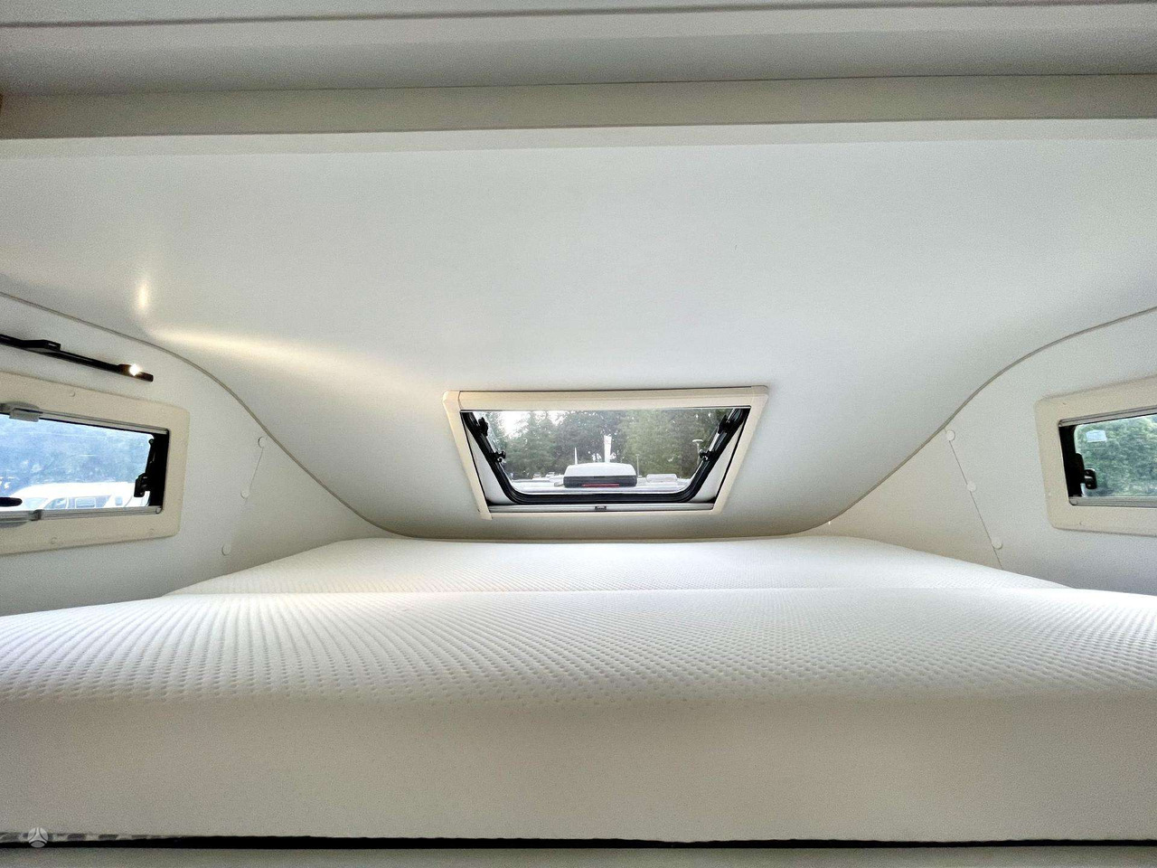 Camper mansardato nuovo Sun Living A70DK: foto 10