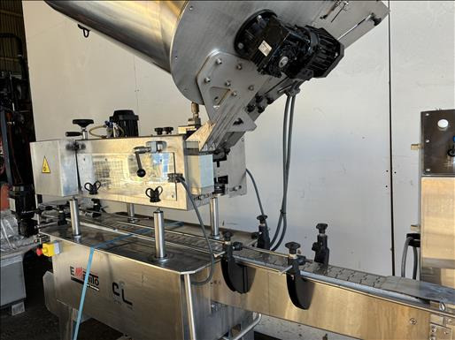 Emerito 1.8 Capper - Macchina alimentare: foto 4 Emerito 1.8 Capper - Macchina alimentare: foto 4