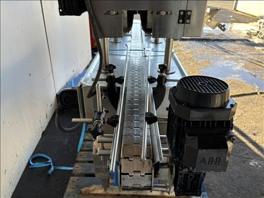 Emerito 1.8 Capper - Macchina alimentare: foto 3 Emerito 1.8 Capper - Macchina alimentare: foto 3