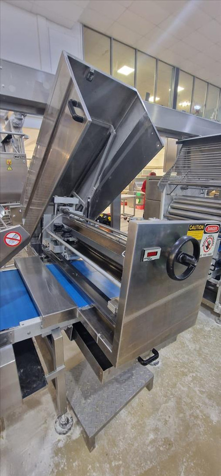 Rondo Laminazione pastry sheeting line - Attrezzatura per pasticceria: foto 4 Rondo Laminazione pastry sheeting line - Attrezzatura per pasticceria: foto 4